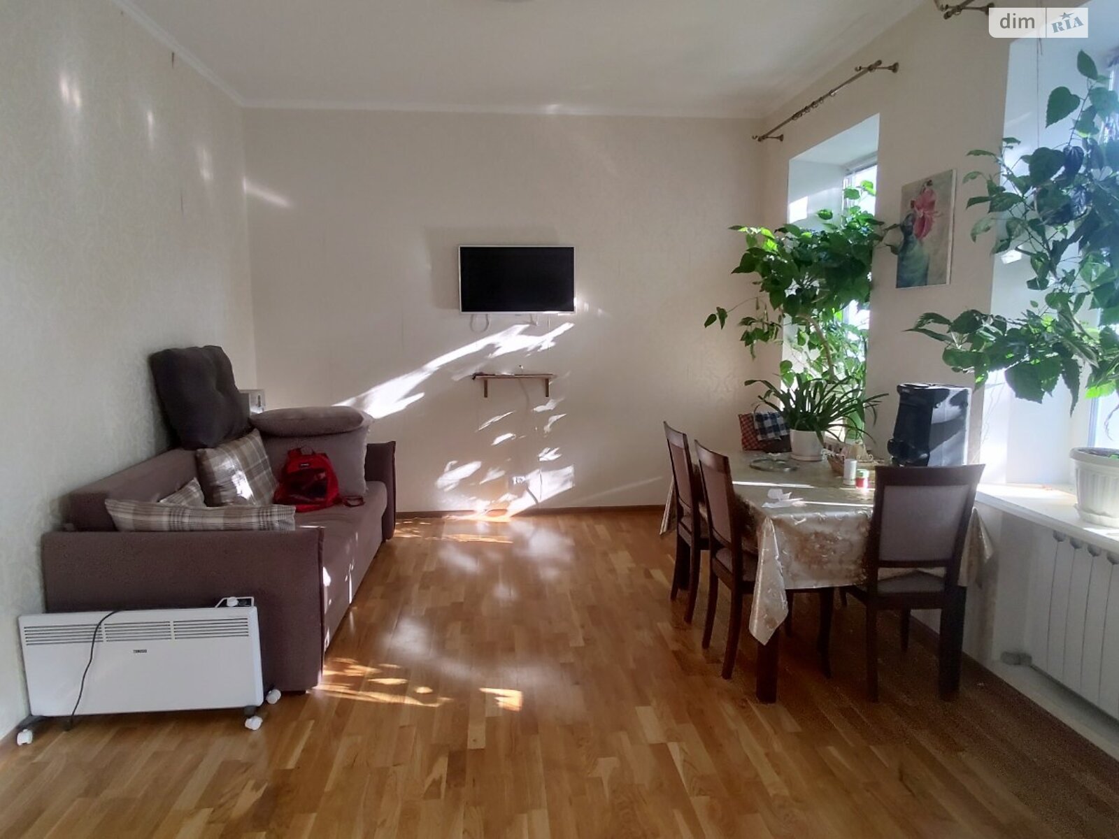 трехкомнатная квартира в Харькове, район Центр, на ул. Дарвина 16 в аренду на долгий срок помесячно фото 1 трехкомнатная квартира в Харькове, район Центр, на ул. Дарвина 16 в аренду на долгий срок помесячно фото 1