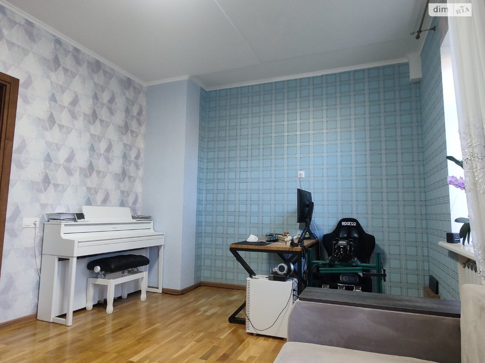 трехкомнатная квартира в Харькове, район Центр, на ул. Дарвина 16 в аренду на долгий срок помесячно фото 1 трехкомнатная квартира в Харькове, район Центр, на ул. Дарвина 16 в аренду на долгий срок помесячно фото 1