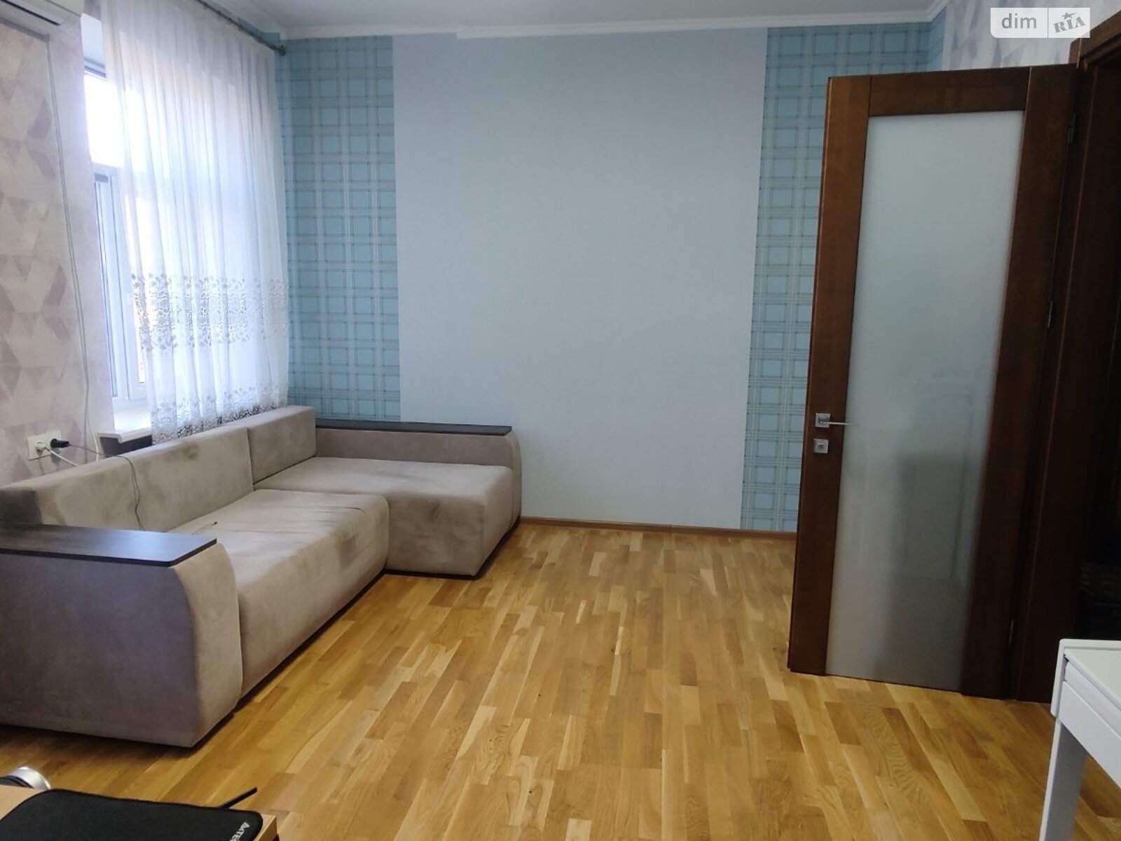 трехкомнатная квартира в Харькове, район Центр, на ул. Дарвина 16 в аренду на долгий срок помесячно фото 1 трехкомнатная квартира в Харькове, район Центр, на ул. Дарвина 16 в аренду на долгий срок помесячно фото 1