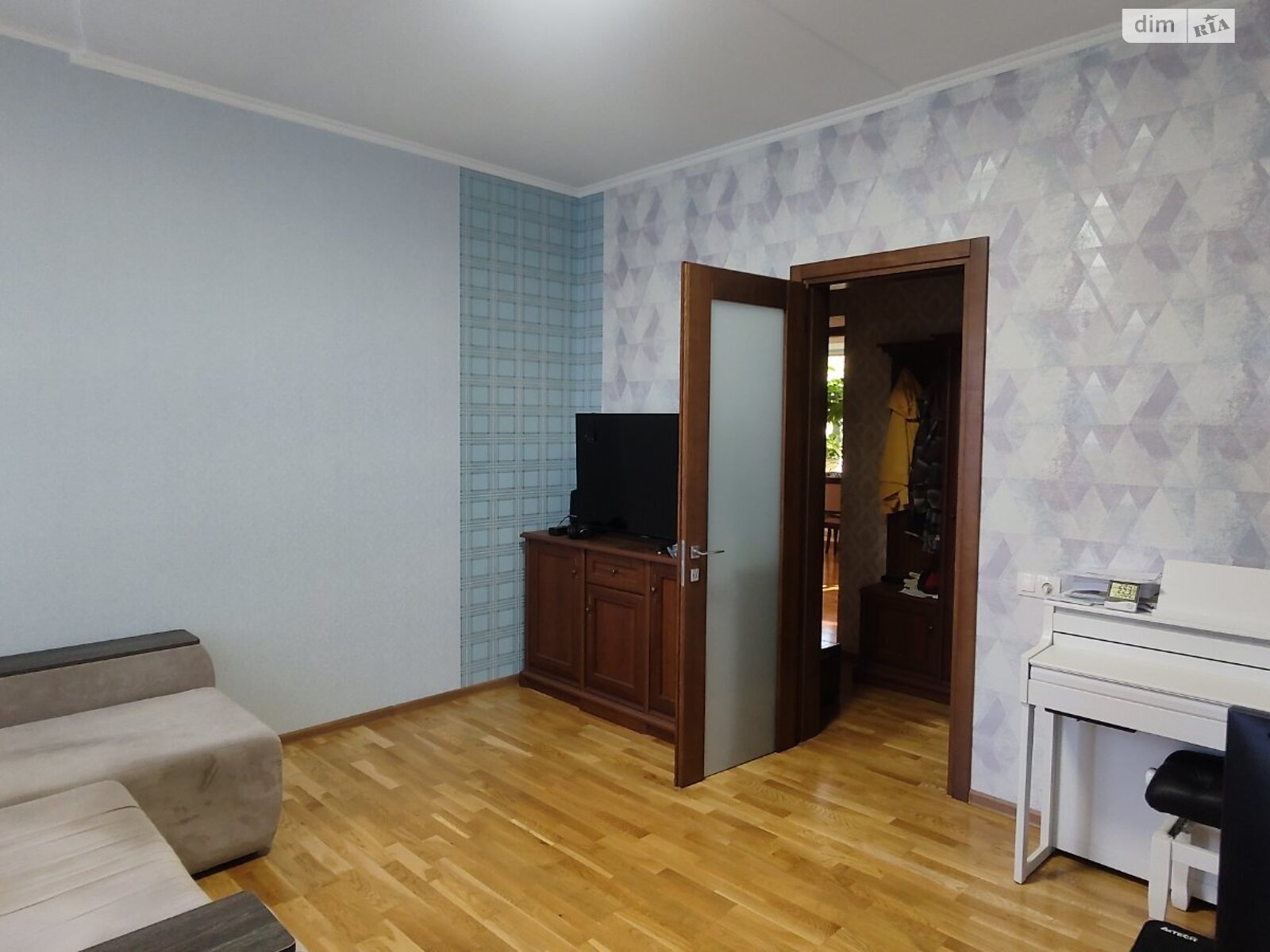 трехкомнатная квартира в Харькове, район Центр, на ул. Дарвина 16 в аренду на долгий срок помесячно фото 1 трехкомнатная квартира в Харькове, район Центр, на ул. Дарвина 16 в аренду на долгий срок помесячно фото 1