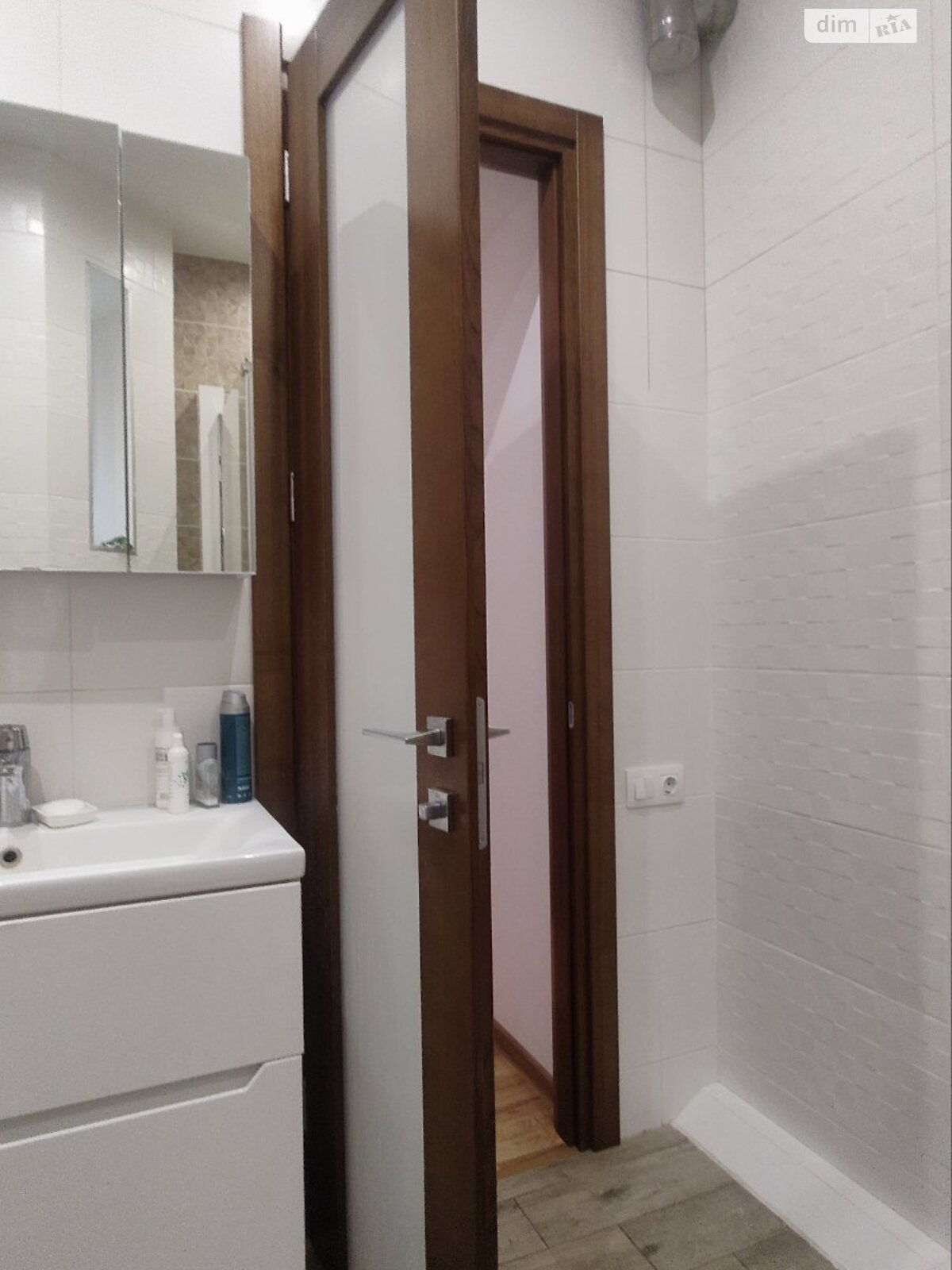 трехкомнатная квартира в Харькове, район Центр, на ул. Дарвина 16 в аренду на долгий срок помесячно фото 1 трехкомнатная квартира в Харькове, район Центр, на ул. Дарвина 16 в аренду на долгий срок помесячно фото 1