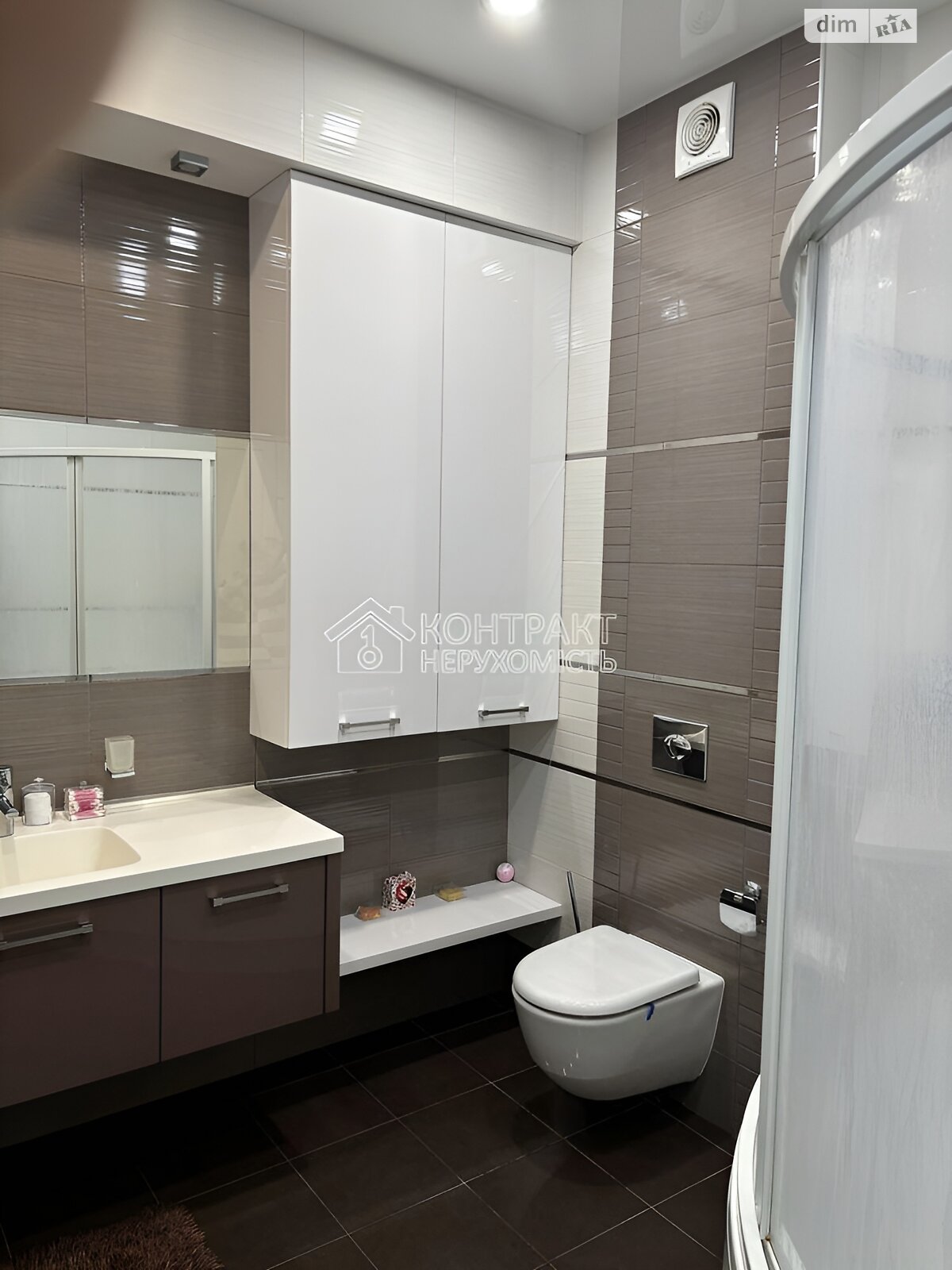 двухкомнатная квартира в Харькове, район Центр, на ул. Свободы в аренду на долгий срок помесячно фото 1 двухкомнатная квартира в Харькове, район Центр, на ул. Свободы в аренду на долгий срок помесячно фото 1