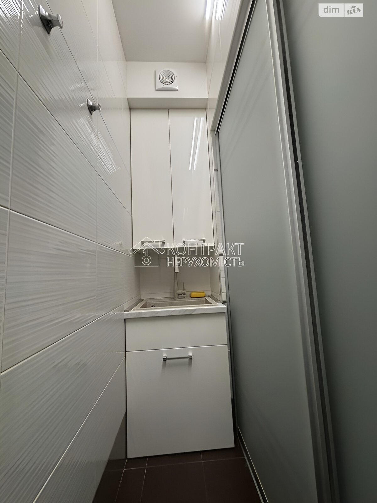 двухкомнатная квартира в Харькове, район Центр, на ул. Свободы в аренду на долгий срок помесячно фото 1 двухкомнатная квартира в Харькове, район Центр, на ул. Свободы в аренду на долгий срок помесячно фото 1