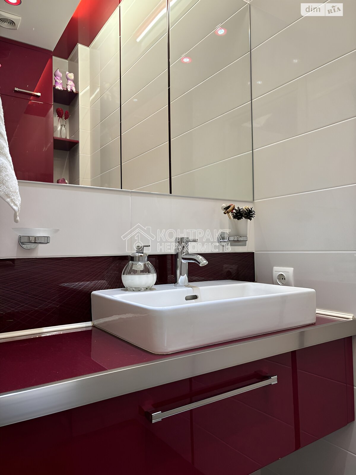 двухкомнатная квартира в Харькове, район Центр, на ул. Свободы в аренду на долгий срок помесячно фото 1 двухкомнатная квартира в Харькове, район Центр, на ул. Свободы в аренду на долгий срок помесячно фото 1