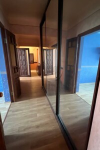 трикімнатна квартира в Харкові, район Центр, на просп. Героїв Харкова 2/2 в довготривалу оренду помісячно фото 2