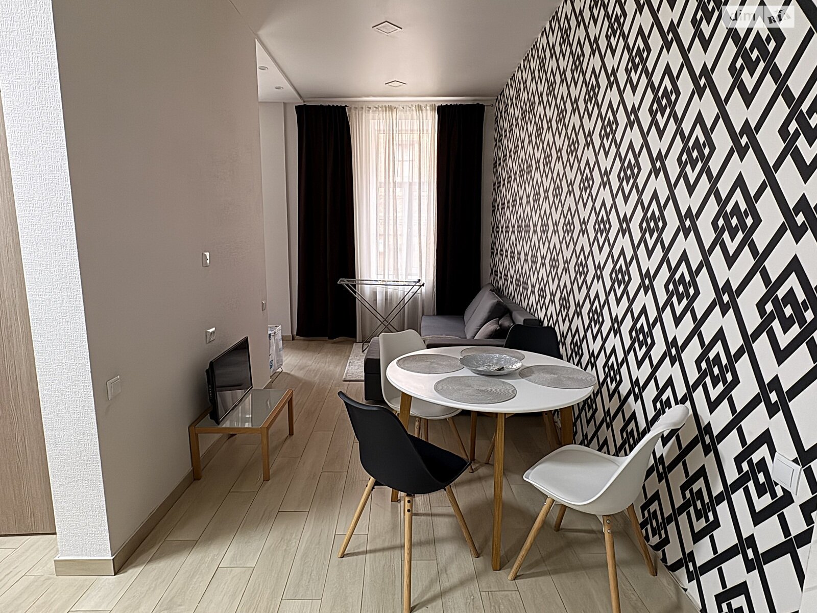 трехкомнатная квартира в Харькове, район Центр, на ул. Рымарская 23А, кв. 22 в аренду на долгий срок помесячно фото 1