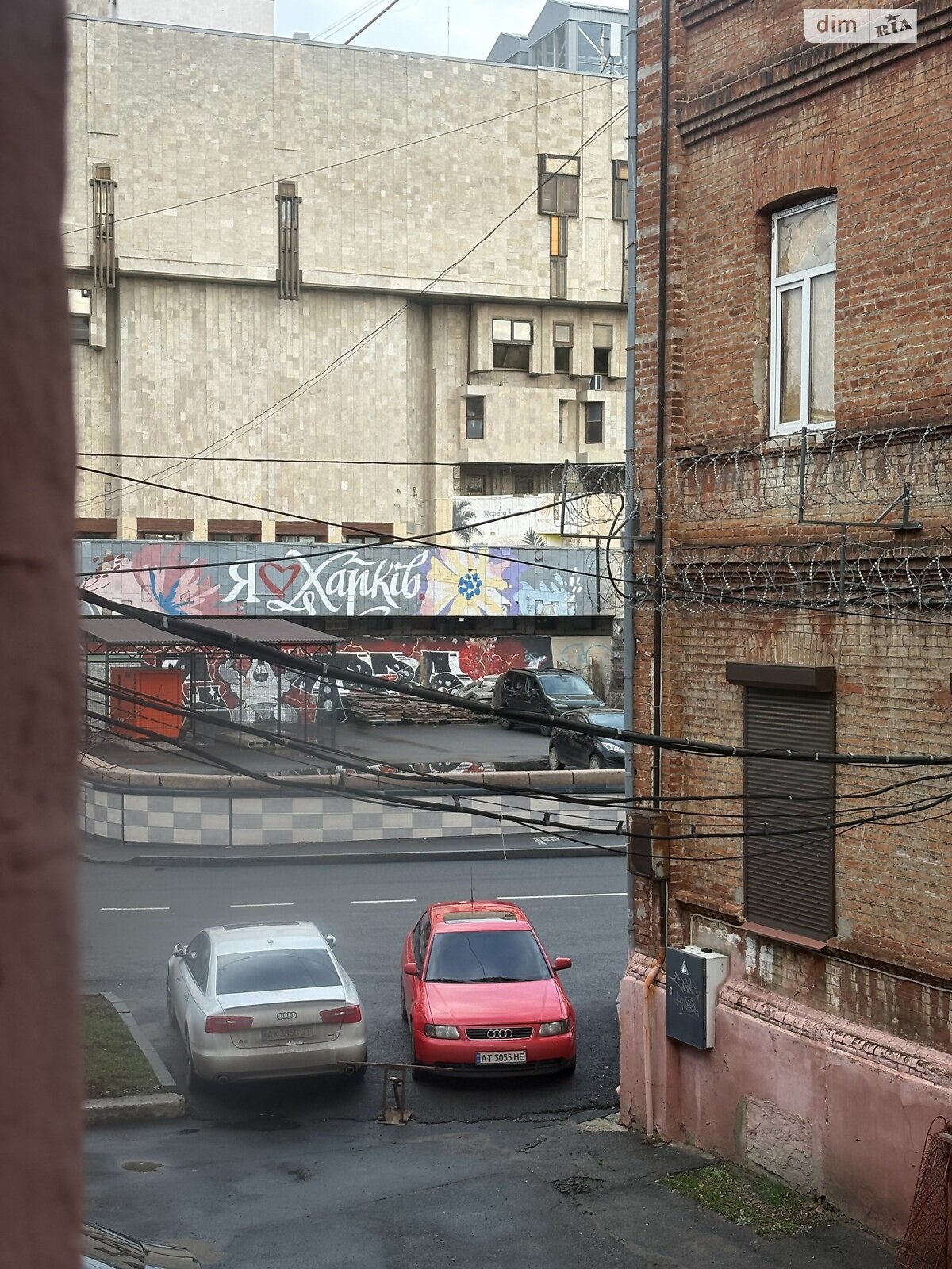 трехкомнатная квартира в Харькове, район Центр, на ул. Рымарская 23А, кв. 22 в аренду на долгий срок помесячно фото 1