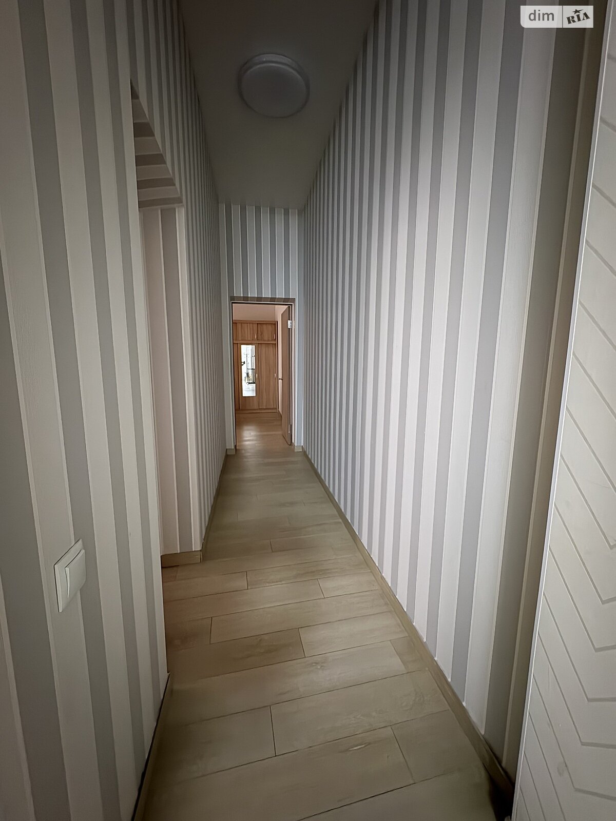 трехкомнатная квартира в Харькове, район Центр, на ул. Рымарская 23А, кв. 22 в аренду на долгий срок помесячно фото 1