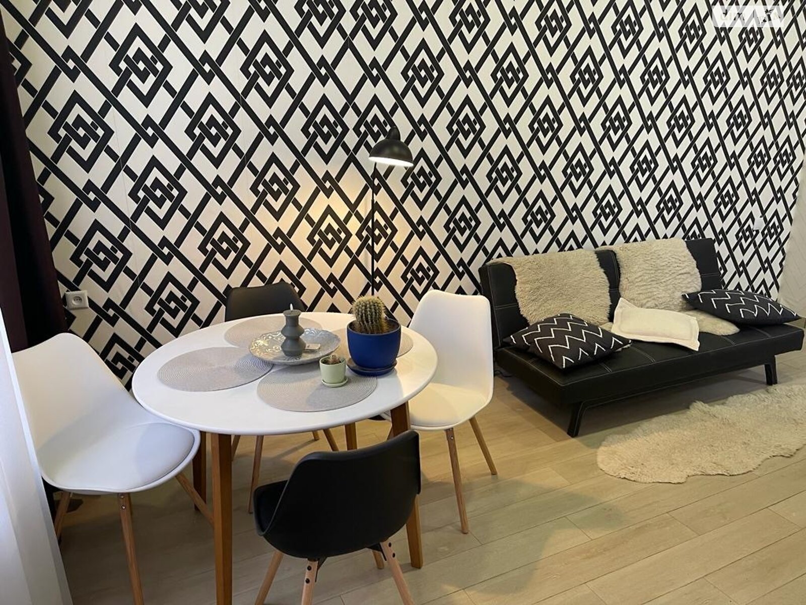 трехкомнатная квартира в Харькове, район Центр, на ул. Рымарская 23А, кв. 22А в аренду на долгий срок помесячно фото 1