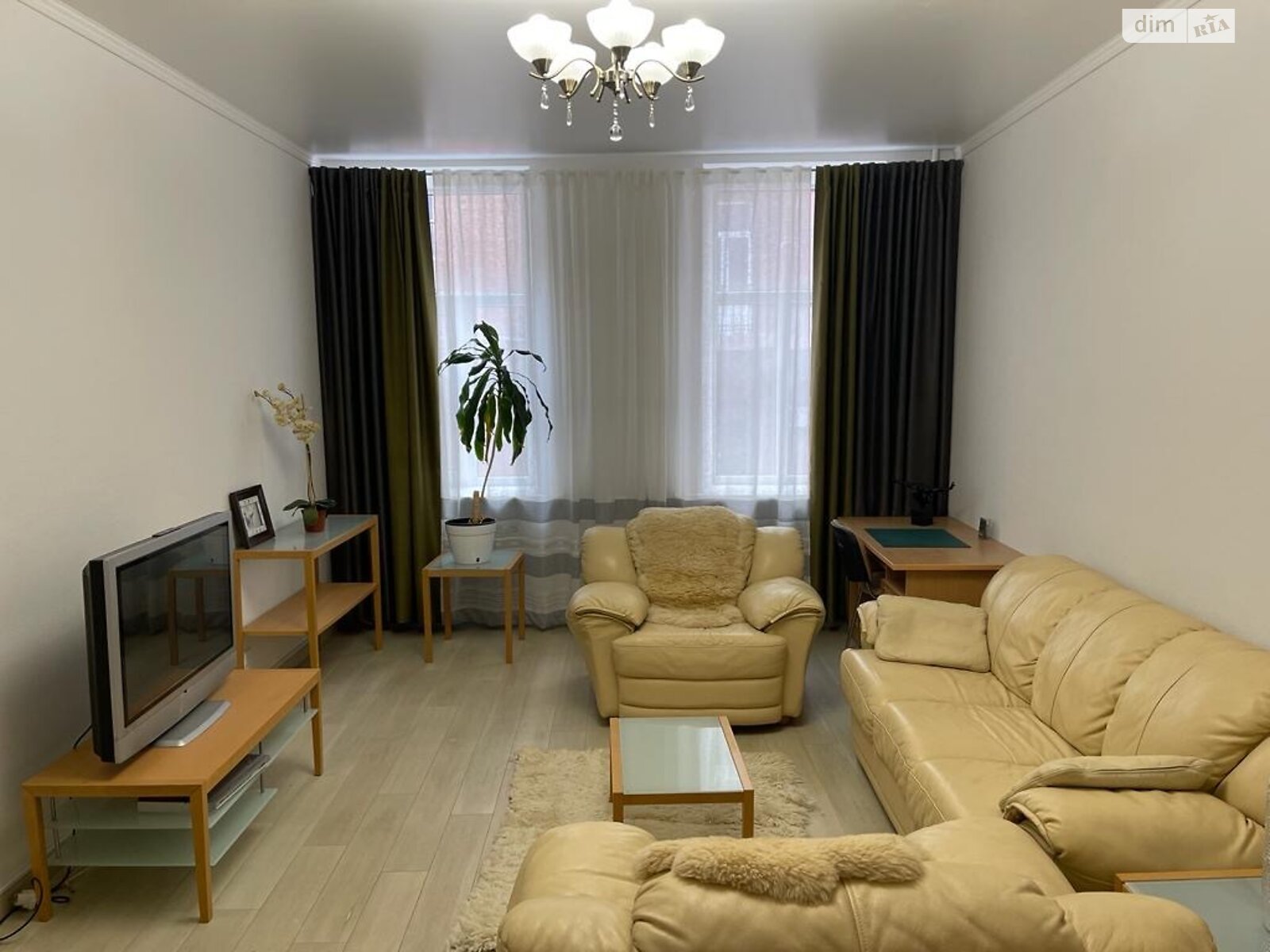 трехкомнатная квартира в Харькове, район Центр, на ул. Рымарская 23А, кв. 22А в аренду на долгий срок помесячно фото 1