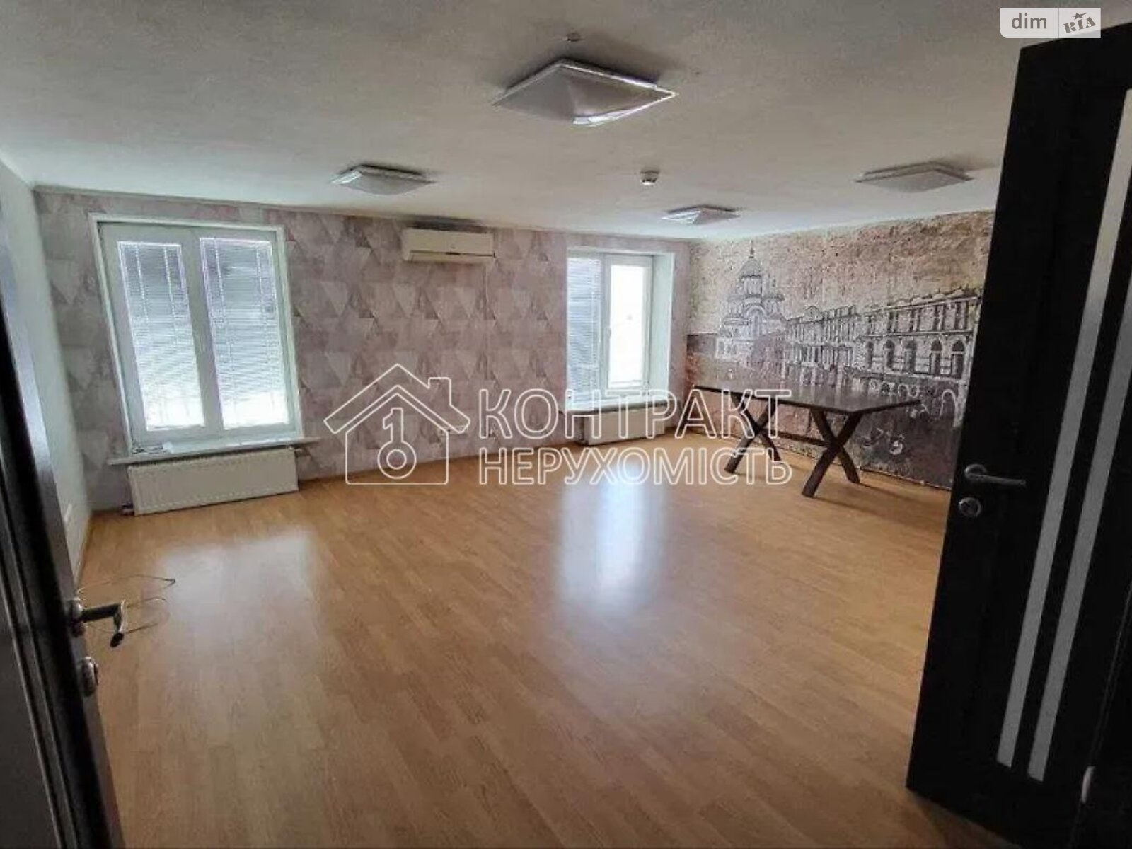 пятикомнатная квартира без мебели в Харькове, район Центр, на ул. Сумская 5 в аренду на долгий срок помесячно фото 1 пятикомнатная квартира без мебели в Харькове, район Центр, на ул. Сумская 5 в аренду на долгий срок помесячно фото 1