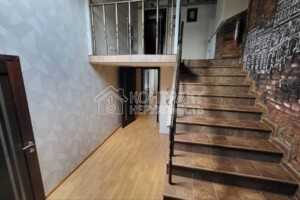 пятикомнатная квартира без мебели в Харькове, район Центр, на ул. Сумская 5 в аренду на долгий срок помесячно фото 2 пятикомнатная квартира без мебели в Харькове, район Центр, на ул. Сумская 5 в аренду на долгий срок помесячно фото 2