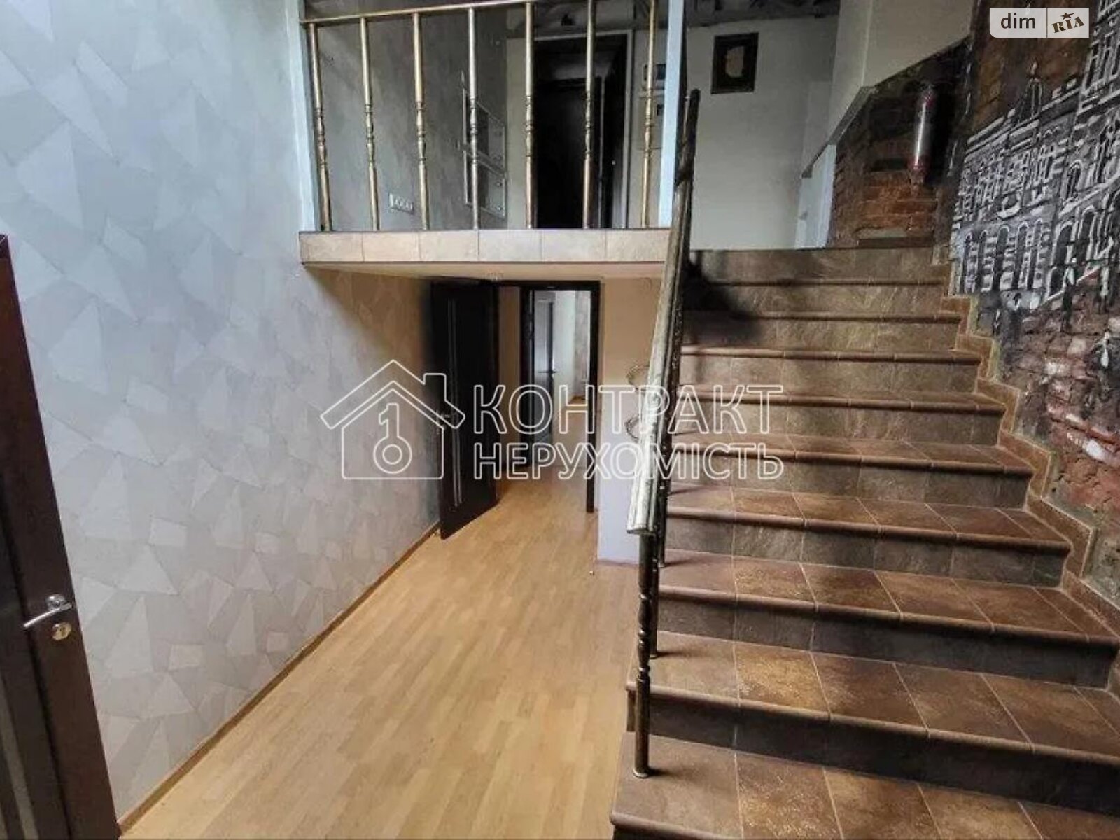 пятикомнатная квартира без мебели в Харькове, район Центр, на ул. Сумская 5 в аренду на долгий срок помесячно фото 1 пятикомнатная квартира без мебели в Харькове, район Центр, на ул. Сумская 5 в аренду на долгий срок помесячно фото 1