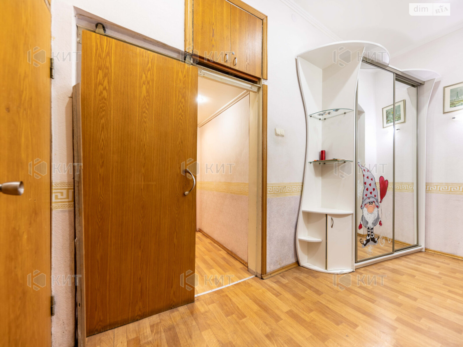 трехкомнатная квартира в Харькове, район Центр, на ул. Багалея 17 в аренду на долгий срок помесячно фото 1 трехкомнатная квартира в Харькове, район Центр, на ул. Багалея 17 в аренду на долгий срок помесячно фото 1