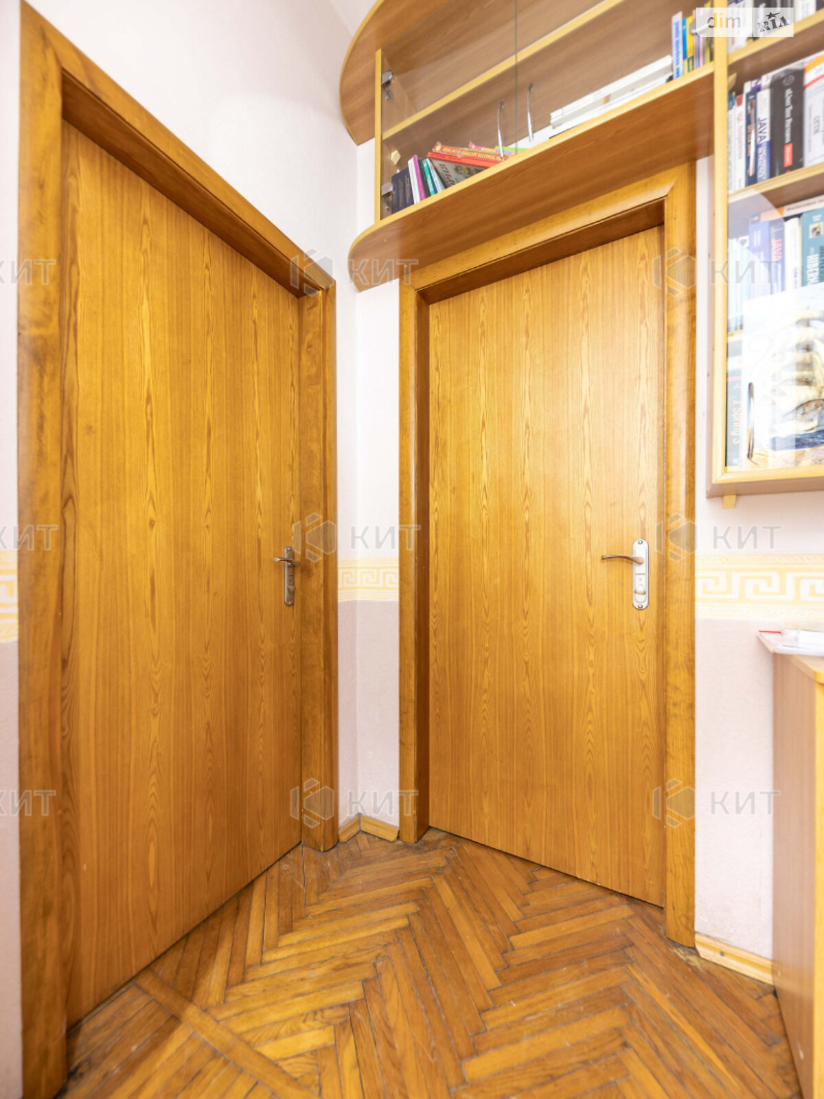 трехкомнатная квартира в Харькове, район Центр, на ул. Багалея 17 в аренду на долгий срок помесячно фото 1 трехкомнатная квартира в Харькове, район Центр, на ул. Багалея 17 в аренду на долгий срок помесячно фото 1