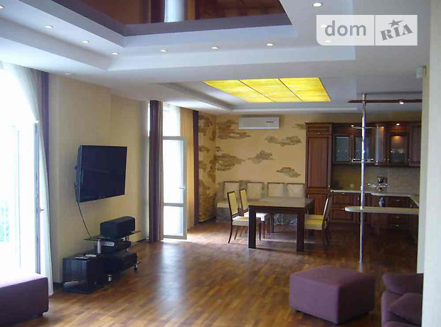 трехкомнатная квартира с мебелью в Харькове, район Центр, в аренду на долгий срок помесячно фото 1