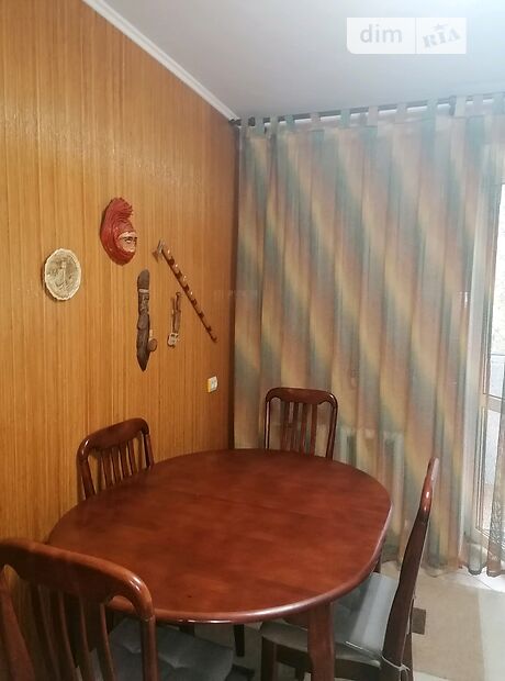 трехкомнатная квартира с мебелью в Херсоне, район Таврический, на херсона 200лет 16 в аренду на долгий срок помесячно фото 1
