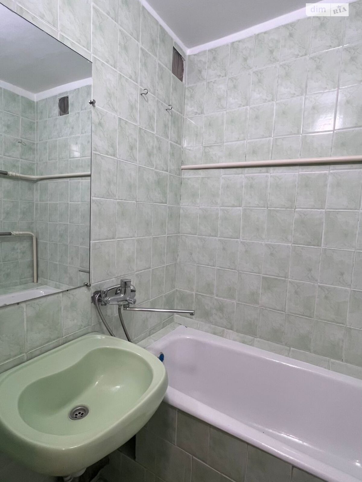 однокімнатна квартира в Хмельницькому, район Гречани, на вул. Романа Шухевича 17 в довготривалу оренду помісячно фото 1