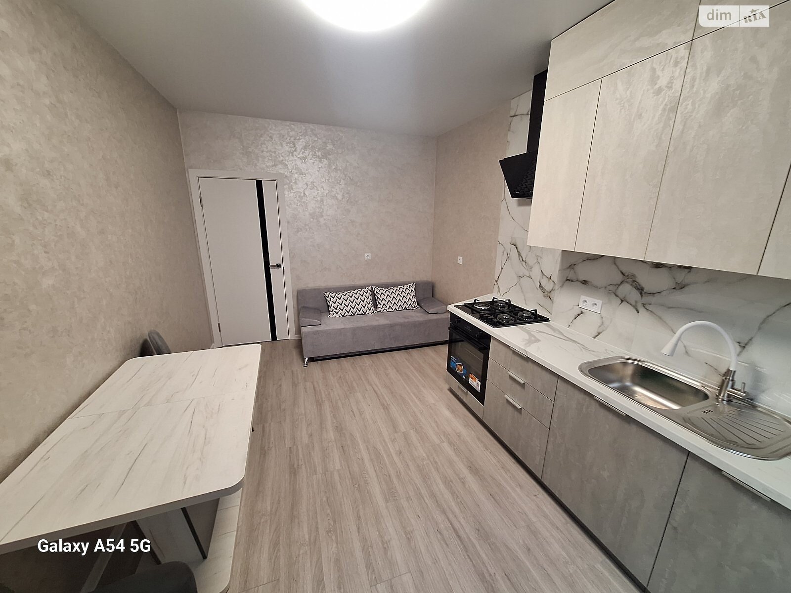 однокомнатная квартира в Хмельницком, на ул. Лесогриневецкая в аренду на долгий срок помесячно фото 1 однокомнатная квартира в Хмельницком, на ул. Лесогриневецкая в аренду на долгий срок помесячно фото 1