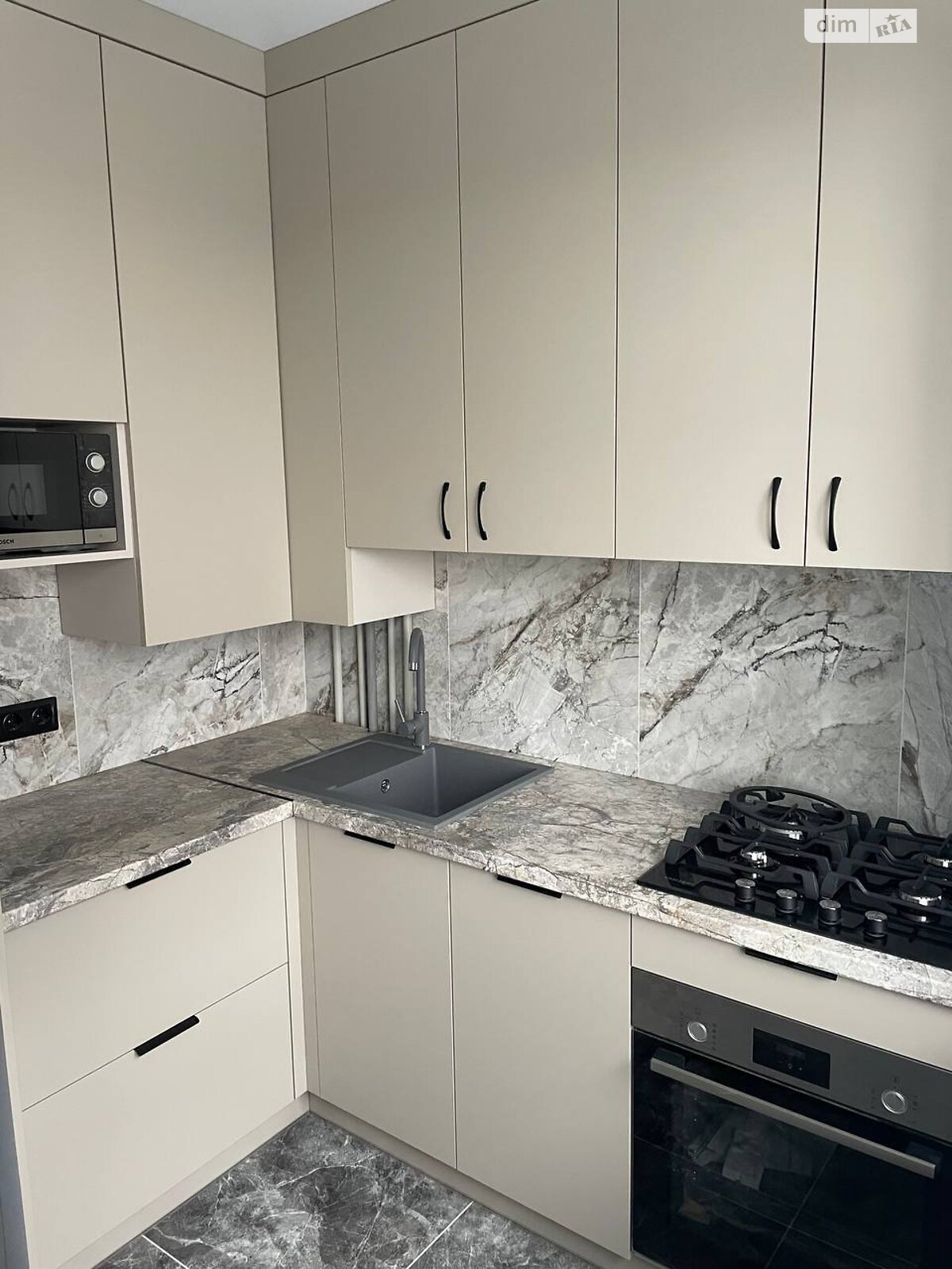 однокомнатная квартира в Хмельницком, район Лезневое, на ул. Винницкая 1/8Б в аренду на долгий срок помесячно фото 1