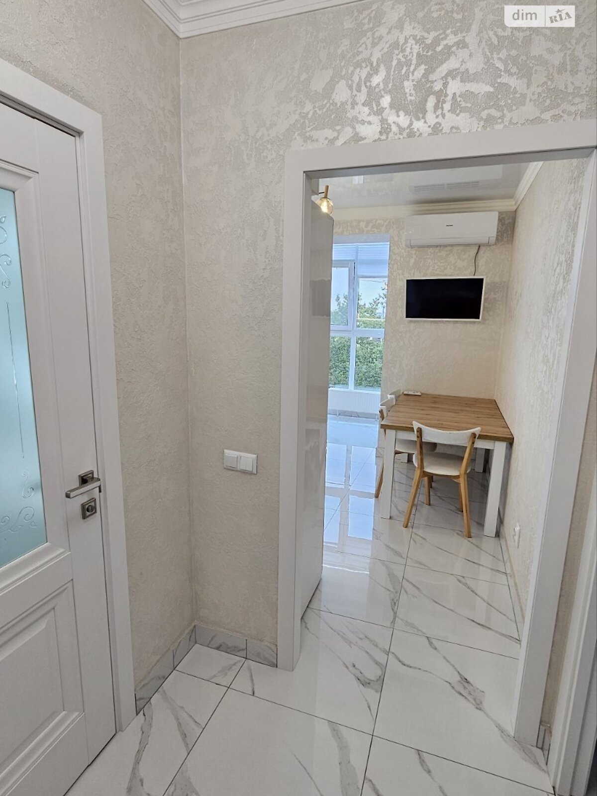 однокімнатна квартира в Хмельницькому, район Лезневе, на вул. Вінницька 1/3 в довготривалу оренду помісячно фото 1