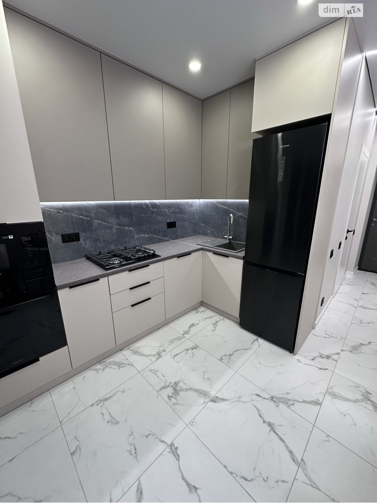 однокімнатна квартира в Хмельницькому, район Лезневе, на шосе Вінницьке 1/3Б в довготривалу оренду помісячно фото 1 однокімнатна квартира в Хмельницькому, район Лезневе, на шосе Вінницьке 1/3Б в довготривалу оренду помісячно фото 1