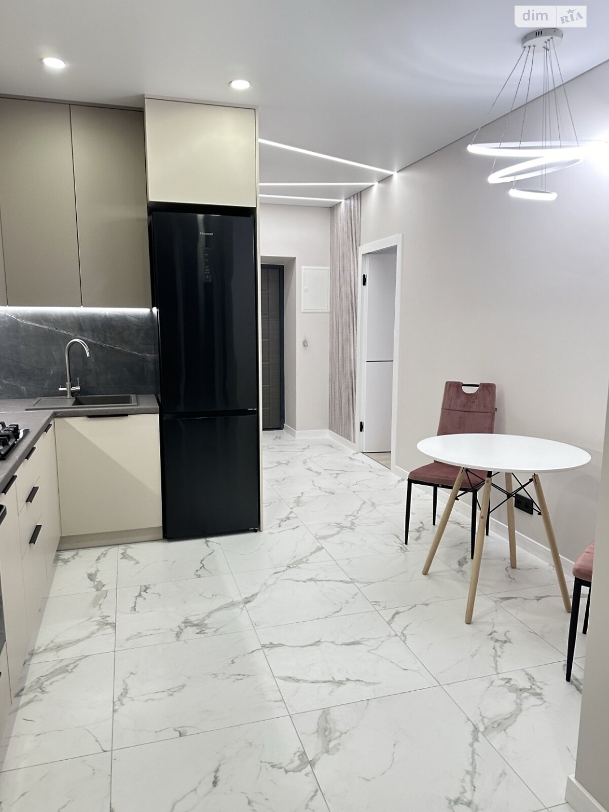 однокімнатна квартира в Хмельницькому, район Лезневе, на шосе Вінницьке 1/3Б в довготривалу оренду помісячно фото 1 однокімнатна квартира в Хмельницькому, район Лезневе, на шосе Вінницьке 1/3Б в довготривалу оренду помісячно фото 1