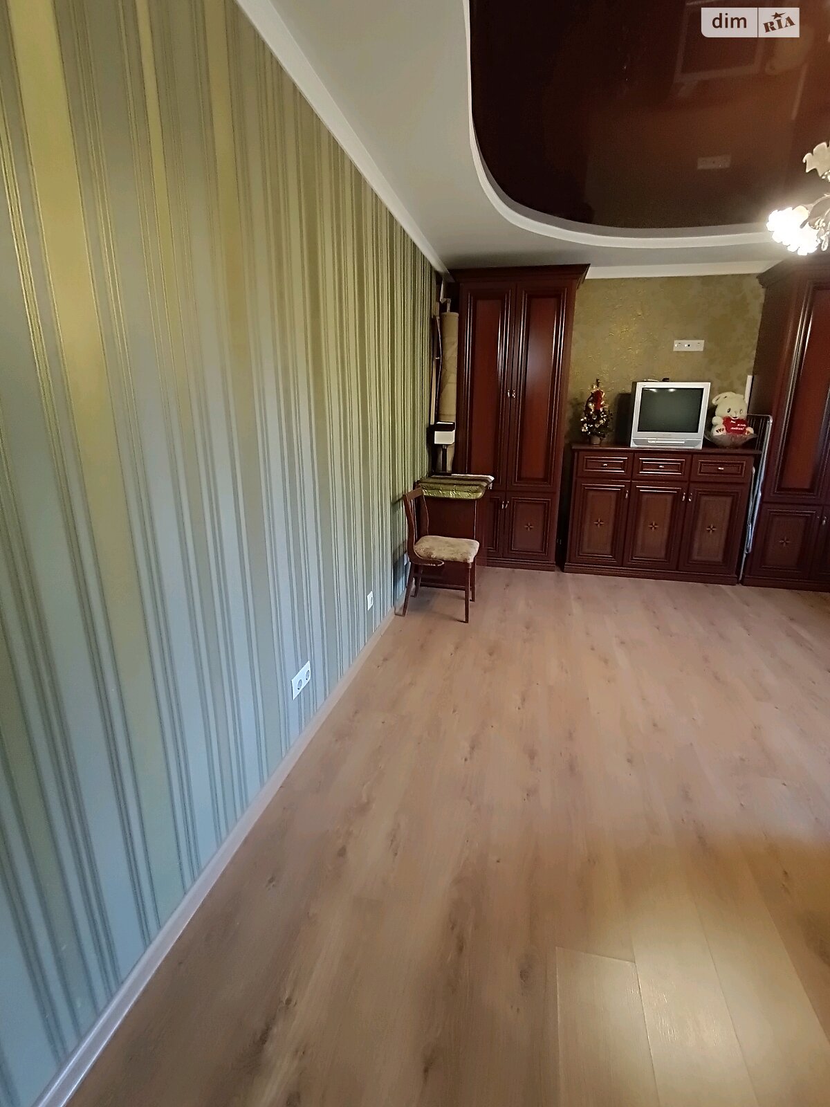 трикімнатна квартира в Хмельницькому, на вул. Молодіжна 17/1 в довготривалу оренду помісячно фото 1 трикімнатна квартира в Хмельницькому, на вул. Молодіжна 17/1 в довготривалу оренду помісячно фото 1