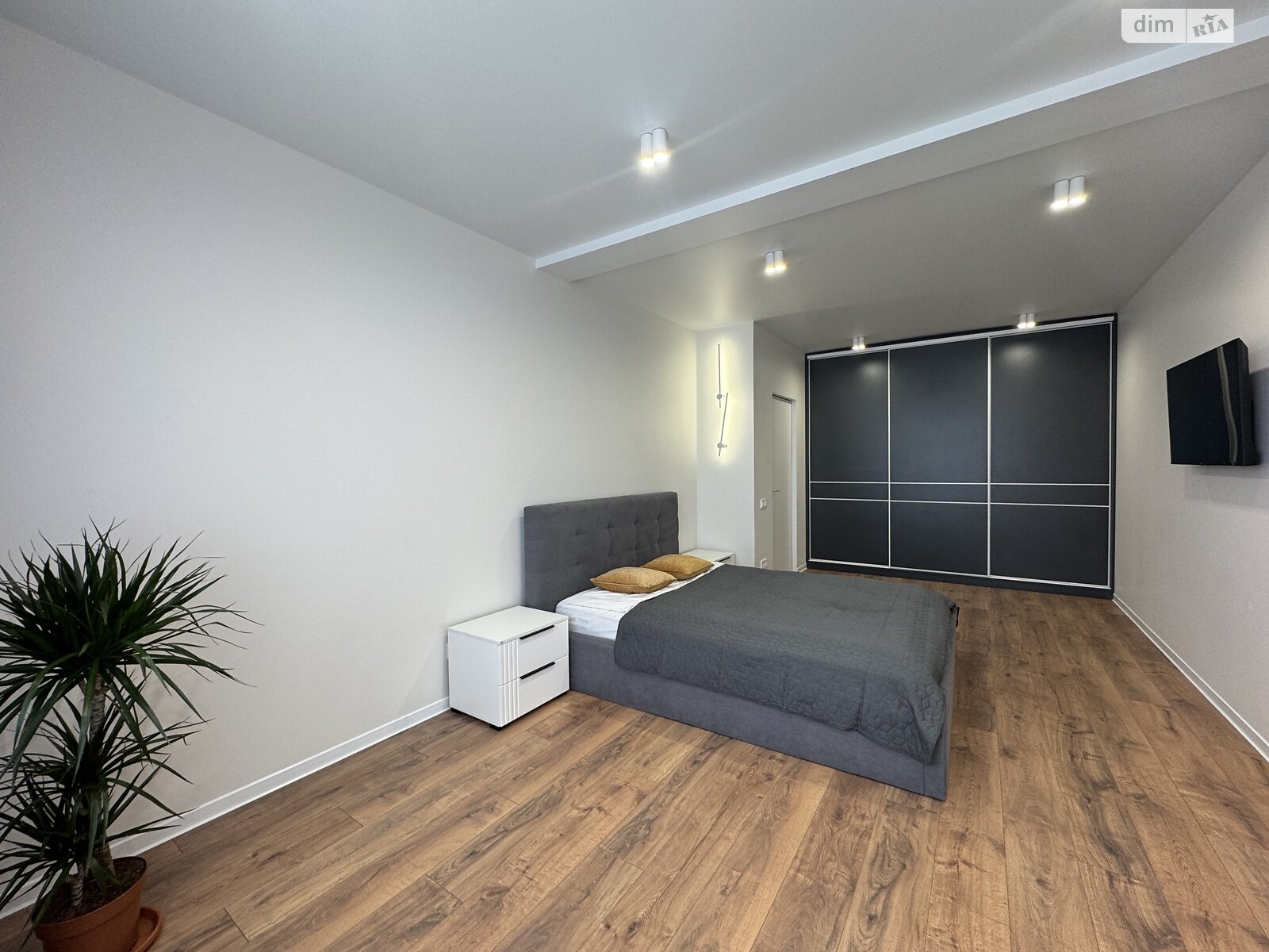 однокімнатна квартира в Хмельницькому, район Озерна, на вул. Лісогринівецька в довготривалу оренду помісячно фото 1