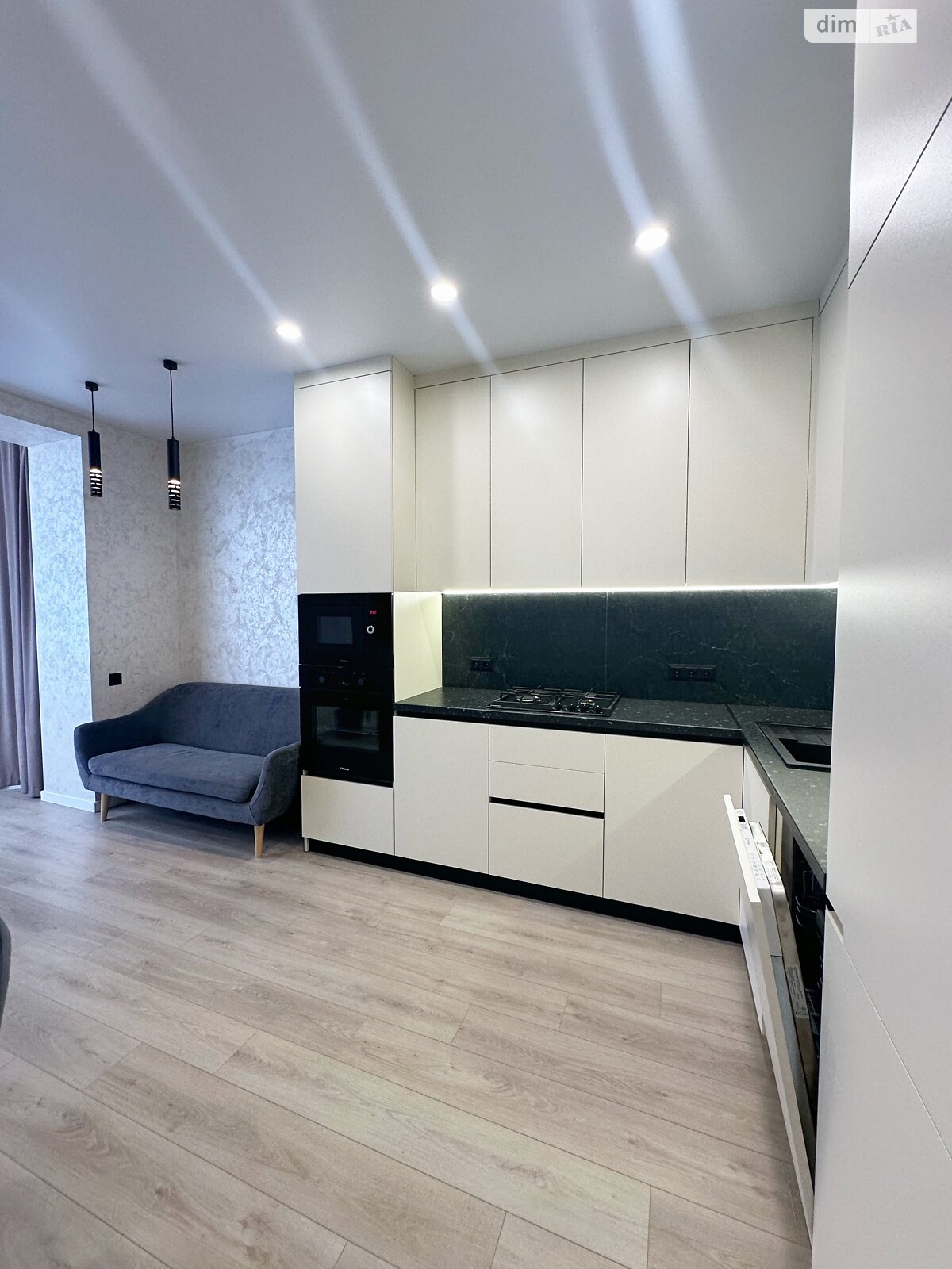 однокімнатна квартира в Хмельницькому, район Озерна, на вул. Лісогринівецька в довготривалу оренду помісячно фото 1