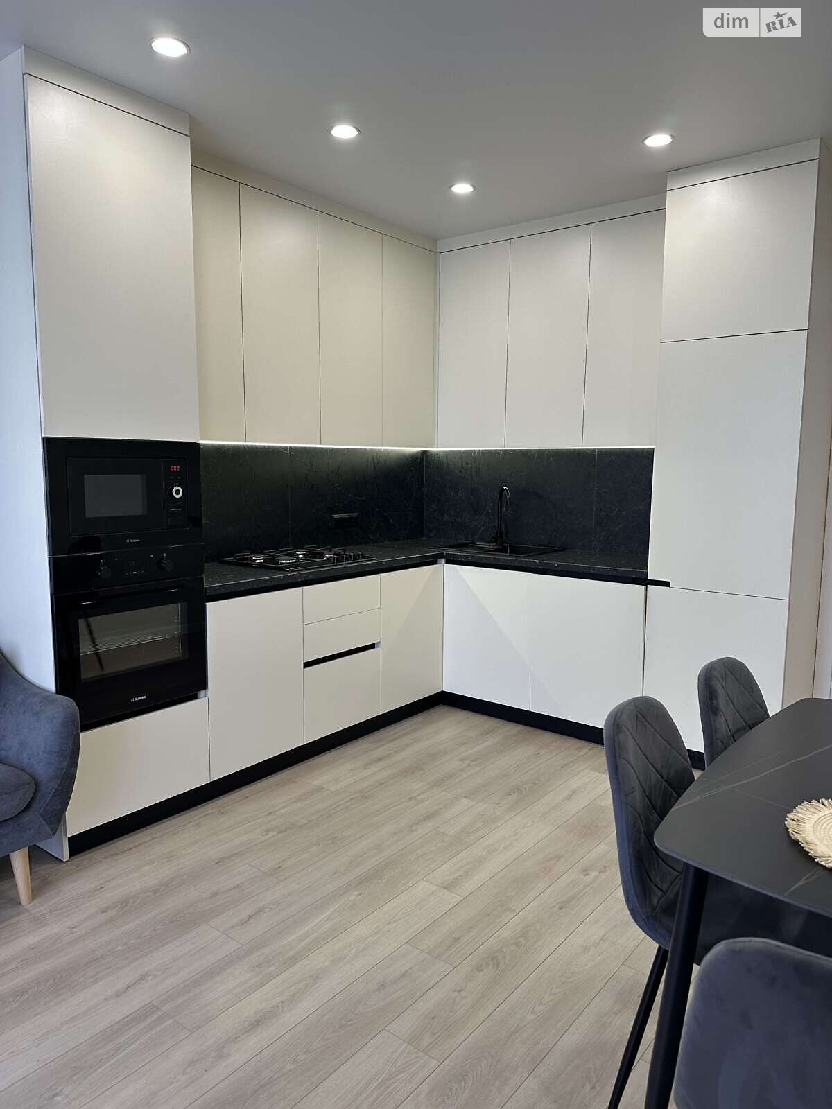 однокімнатна квартира в Хмельницькому, район Озерна, на вул. Лісогринівецька в довготривалу оренду помісячно фото 1