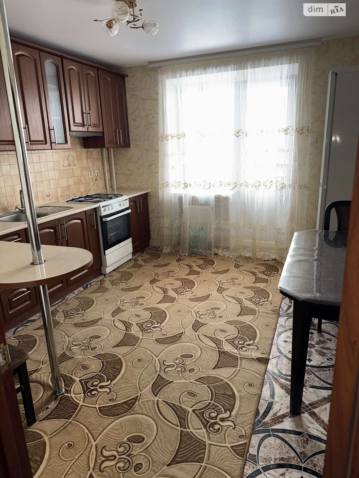 однокомнатная квартира в Хмельницком, район Озёрный, на ул. Лесогриневецкая 16/2 в аренду на долгий срок помесячно фото 1