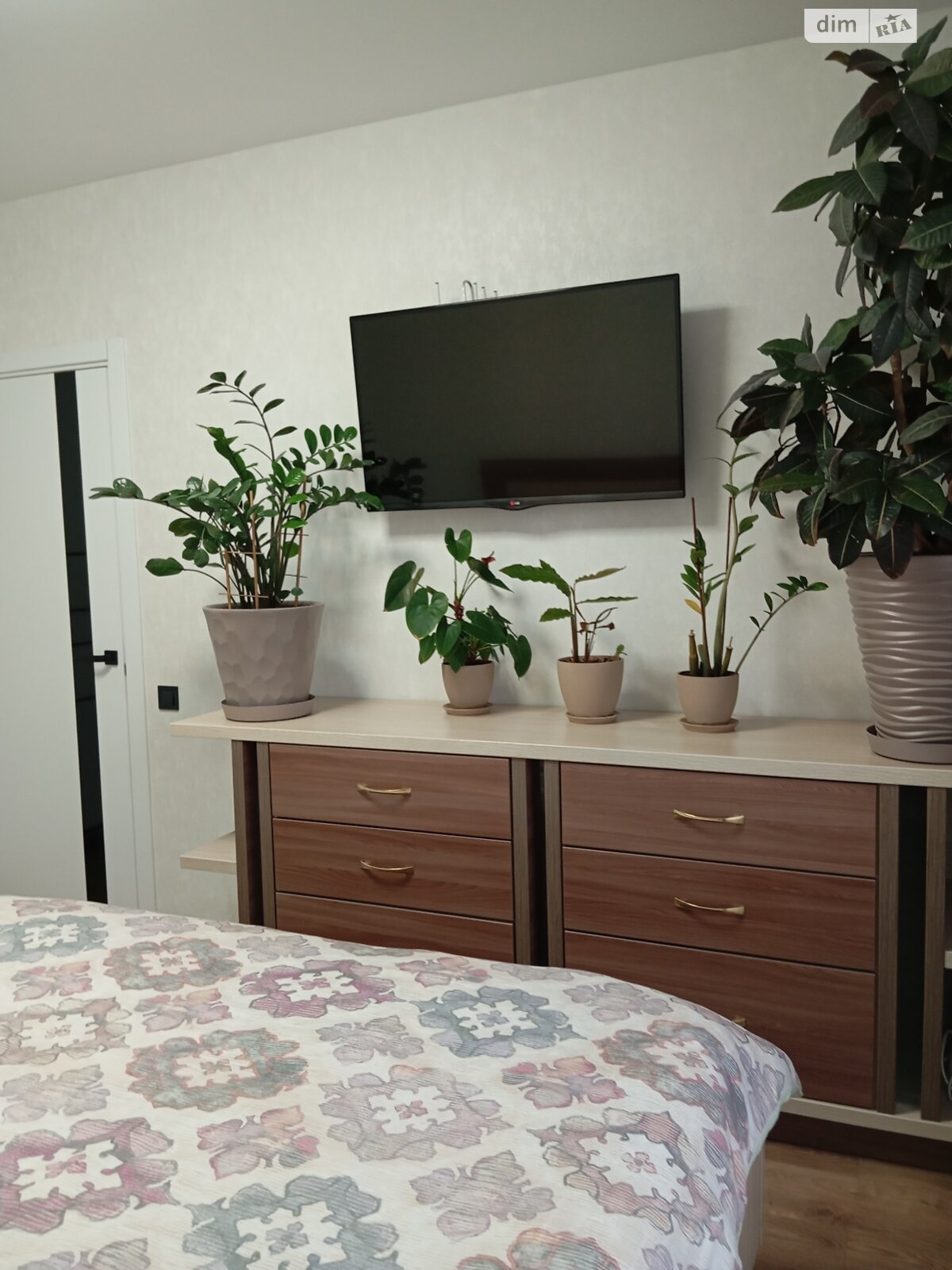 однокомнатная квартира в Хмельницком, район Озёрный, на ул. Панаса Мирного 24 в аренду на долгий срок помесячно фото 1