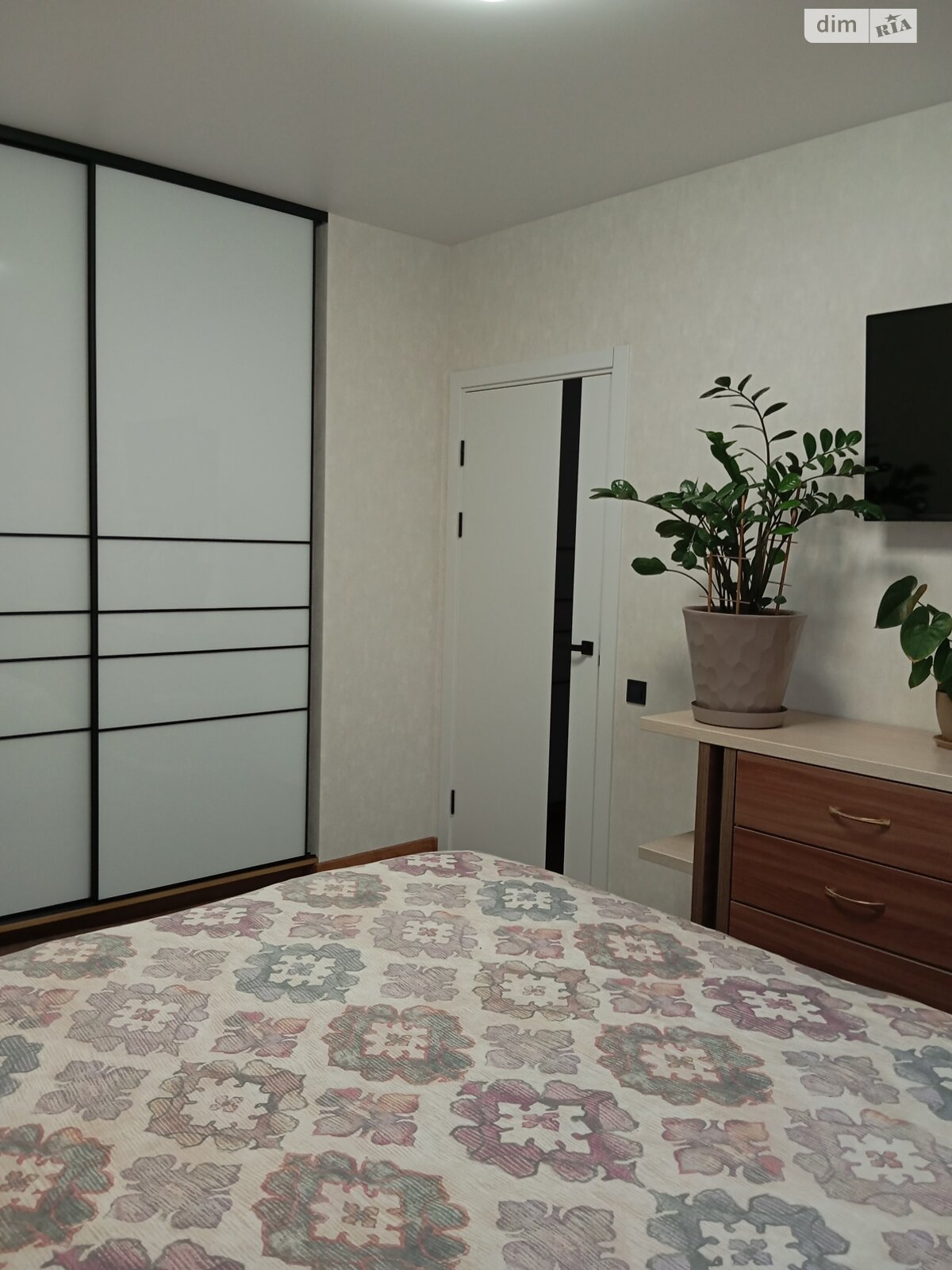 однокомнатная квартира в Хмельницком, район Озёрный, на ул. Панаса Мирного 24 в аренду на долгий срок помесячно фото 1