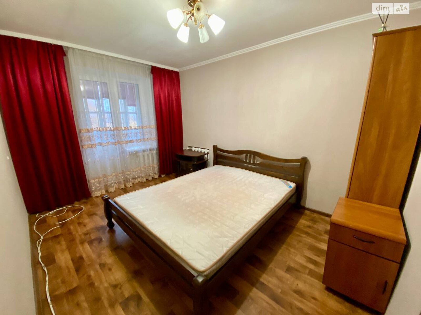 трехкомнатная квартира в Хмельницком, район Озёрный, на ул. Панаса Мирного в аренду на долгий срок помесячно фото 1 трехкомнатная квартира в Хмельницком, район Озёрный, на ул. Панаса Мирного в аренду на долгий срок помесячно фото 1