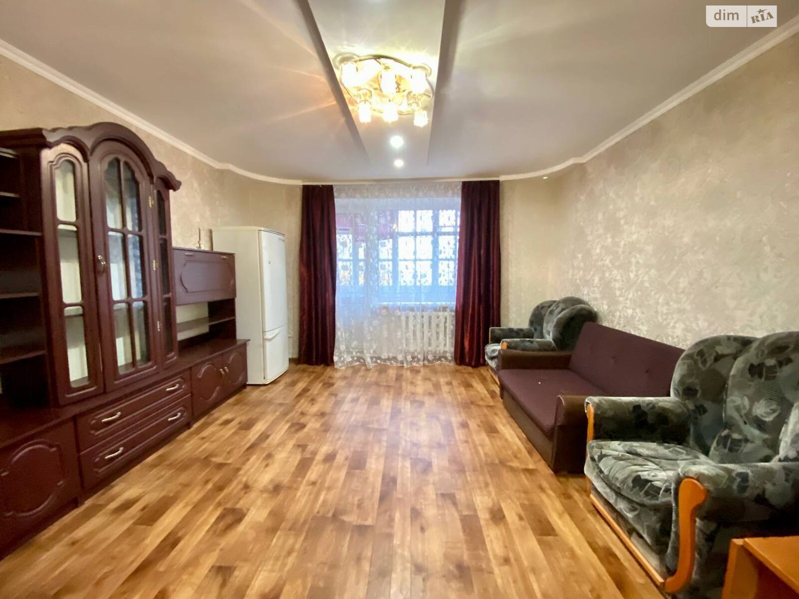 трехкомнатная квартира в Хмельницком, район Озёрный, на ул. Панаса Мирного в аренду на долгий срок помесячно фото 1 трехкомнатная квартира в Хмельницком, район Озёрный, на ул. Панаса Мирного в аренду на долгий срок помесячно фото 1