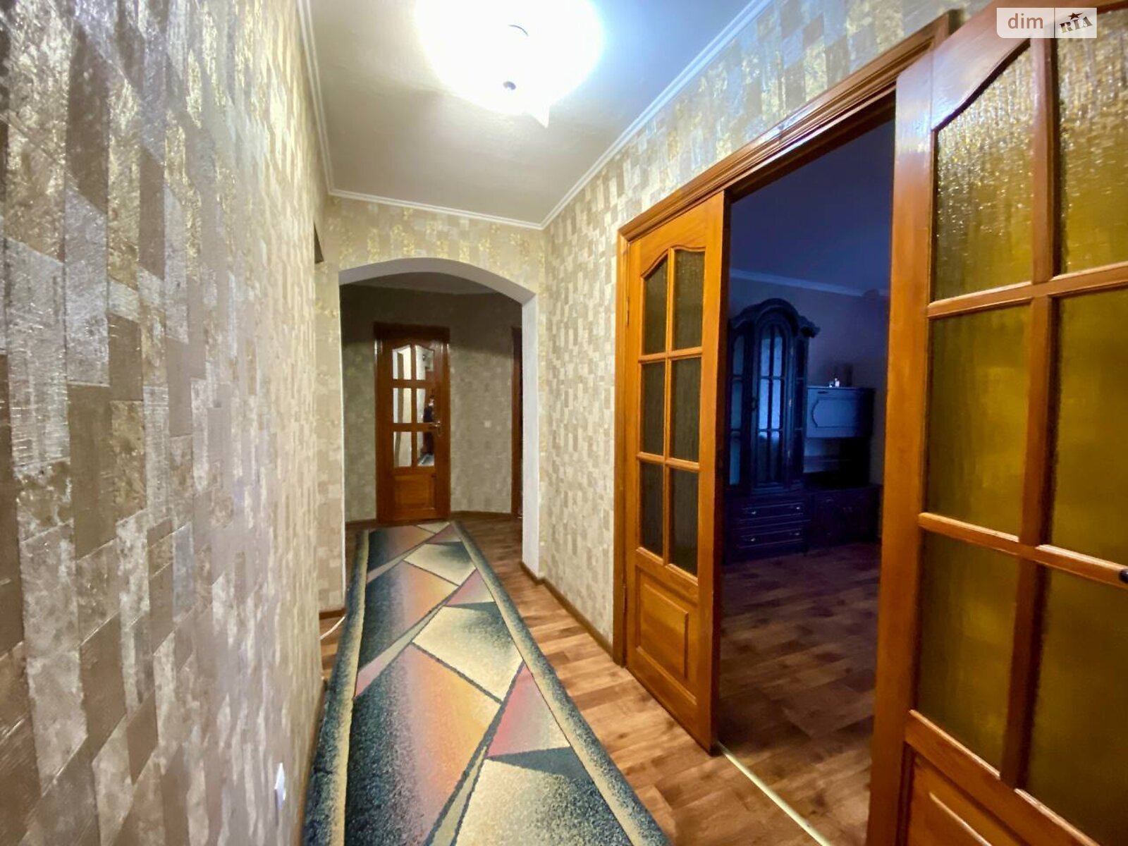 трехкомнатная квартира в Хмельницком, район Озёрный, на ул. Панаса Мирного в аренду на долгий срок помесячно фото 1 трехкомнатная квартира в Хмельницком, район Озёрный, на ул. Панаса Мирного в аренду на долгий срок помесячно фото 1