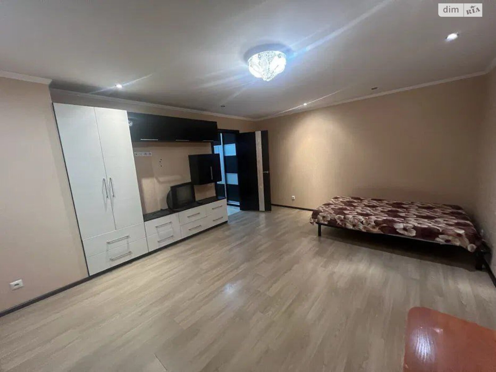 однокомнатная квартира в Хмельницком, район Озёрный, на ул. Панаса Мирного 18 в аренду на долгий срок помесячно фото 1