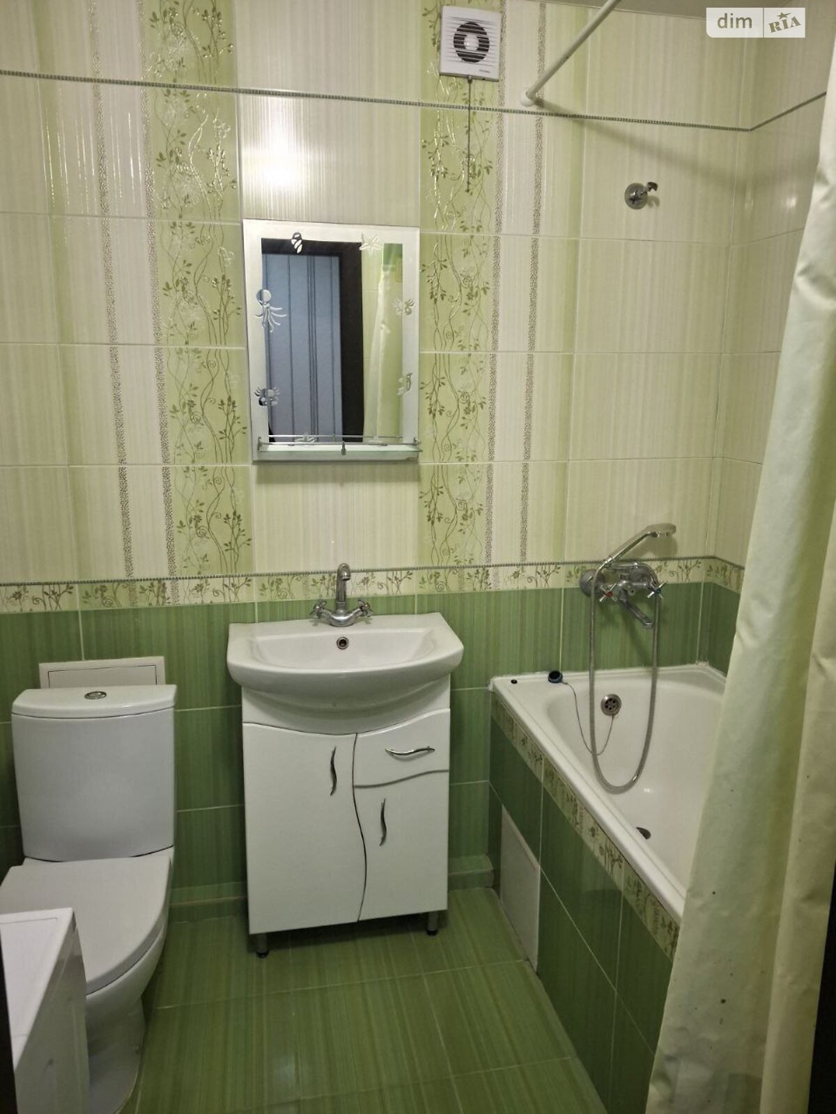 однокомнатная квартира в Хмельницком, район Озёрный, на ул. Панаса Мирного 18 в аренду на долгий срок помесячно фото 1