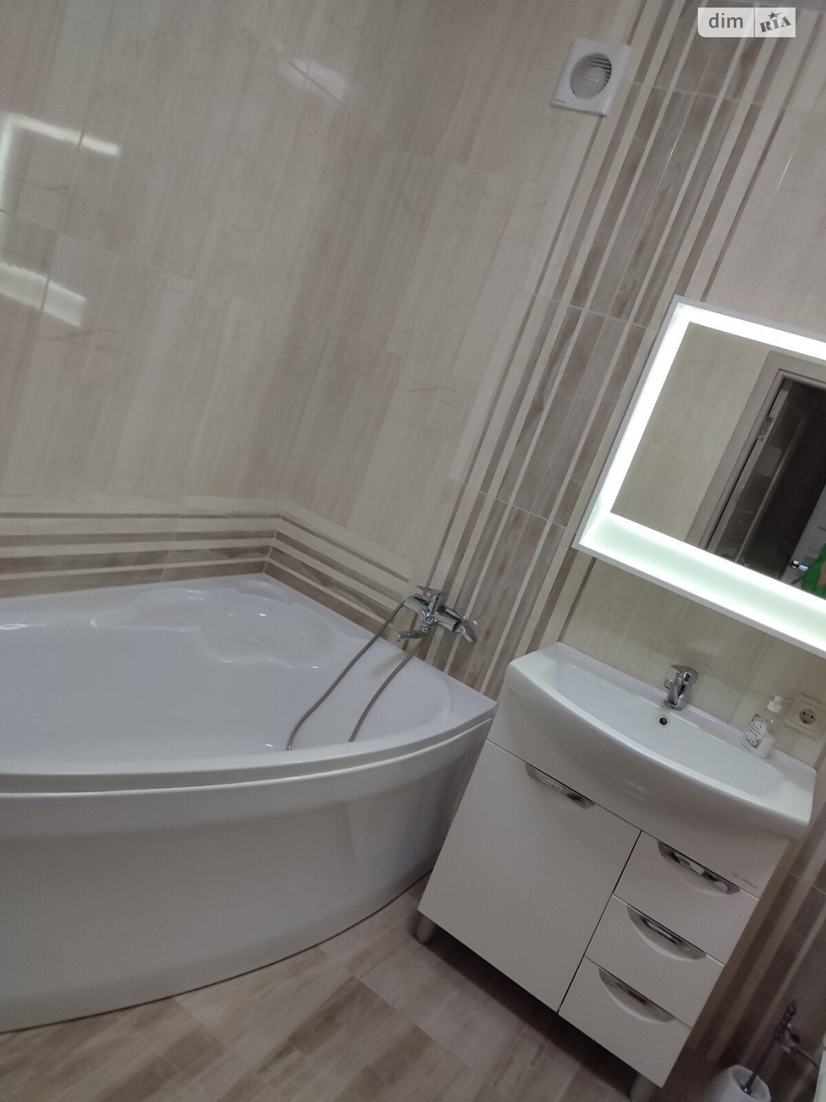 однокімнатна квартира в Хмельницькому, район Озерна, на вул. Січових Стрільців в довготривалу оренду помісячно фото 1 однокімнатна квартира в Хмельницькому, район Озерна, на вул. Січових Стрільців в довготривалу оренду помісячно фото 1