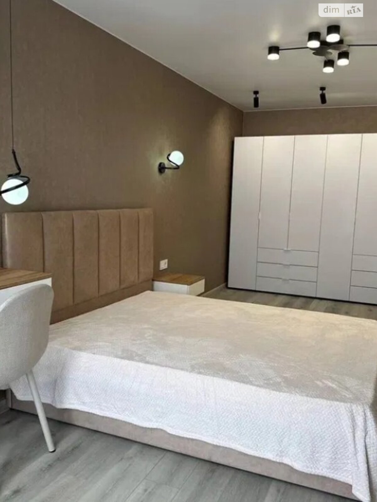 однокомнатная квартира с мебелью в Хмельницком, район Озёрный, на ул. Сечевых Стрельцов 4 в аренду на долгий срок помесячно фото 1 однокомнатная квартира с мебелью в Хмельницком, район Озёрный, на ул. Сечевых Стрельцов 4 в аренду на долгий срок помесячно фото 1