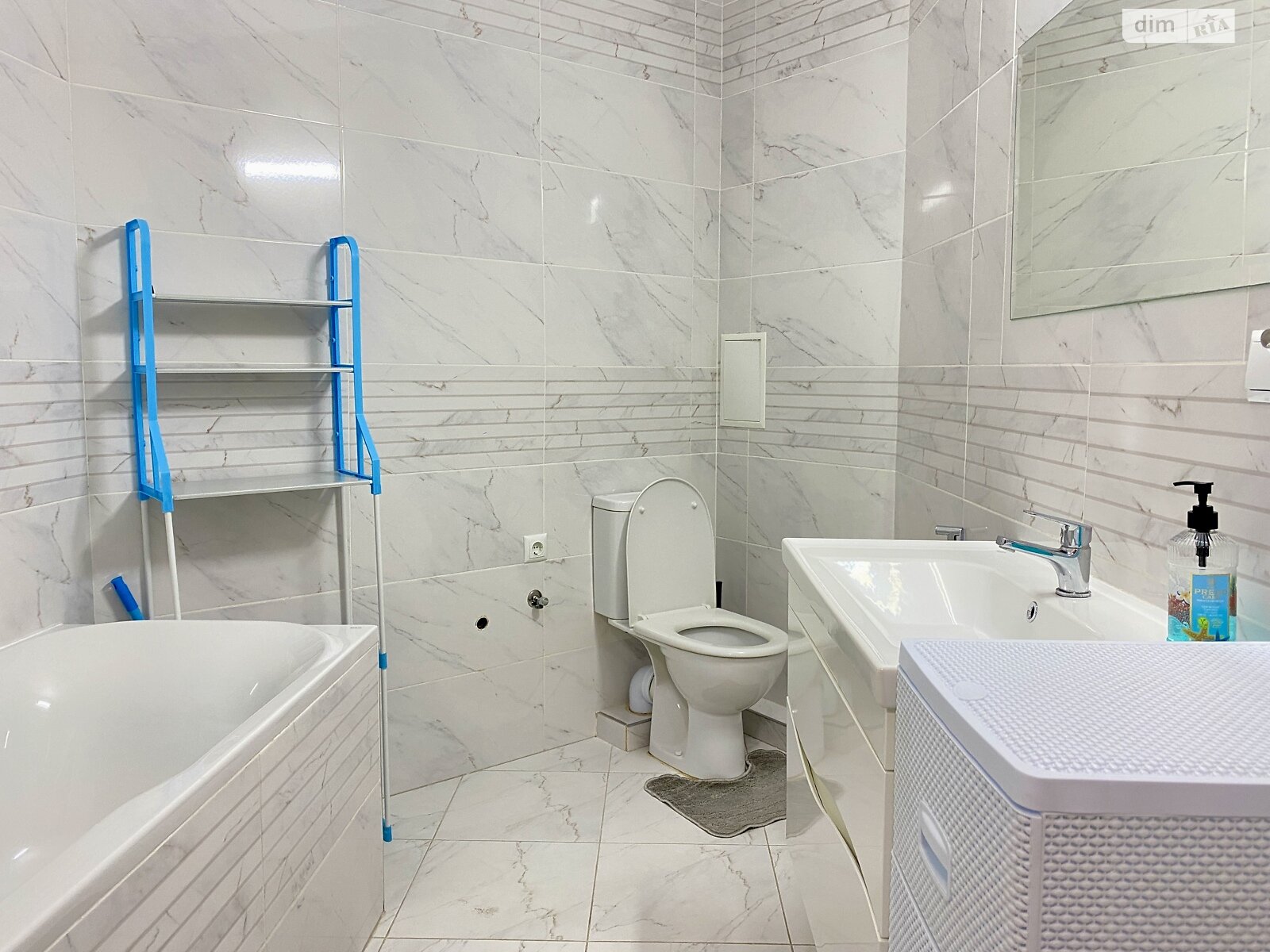 однокомнатная квартира в Хмельницком, район Озёрный, на ул. Сечевых Стрельцов 2/4 в аренду на долгий срок помесячно фото 1 однокомнатная квартира в Хмельницком, район Озёрный, на ул. Сечевых Стрельцов 2/4 в аренду на долгий срок помесячно фото 1