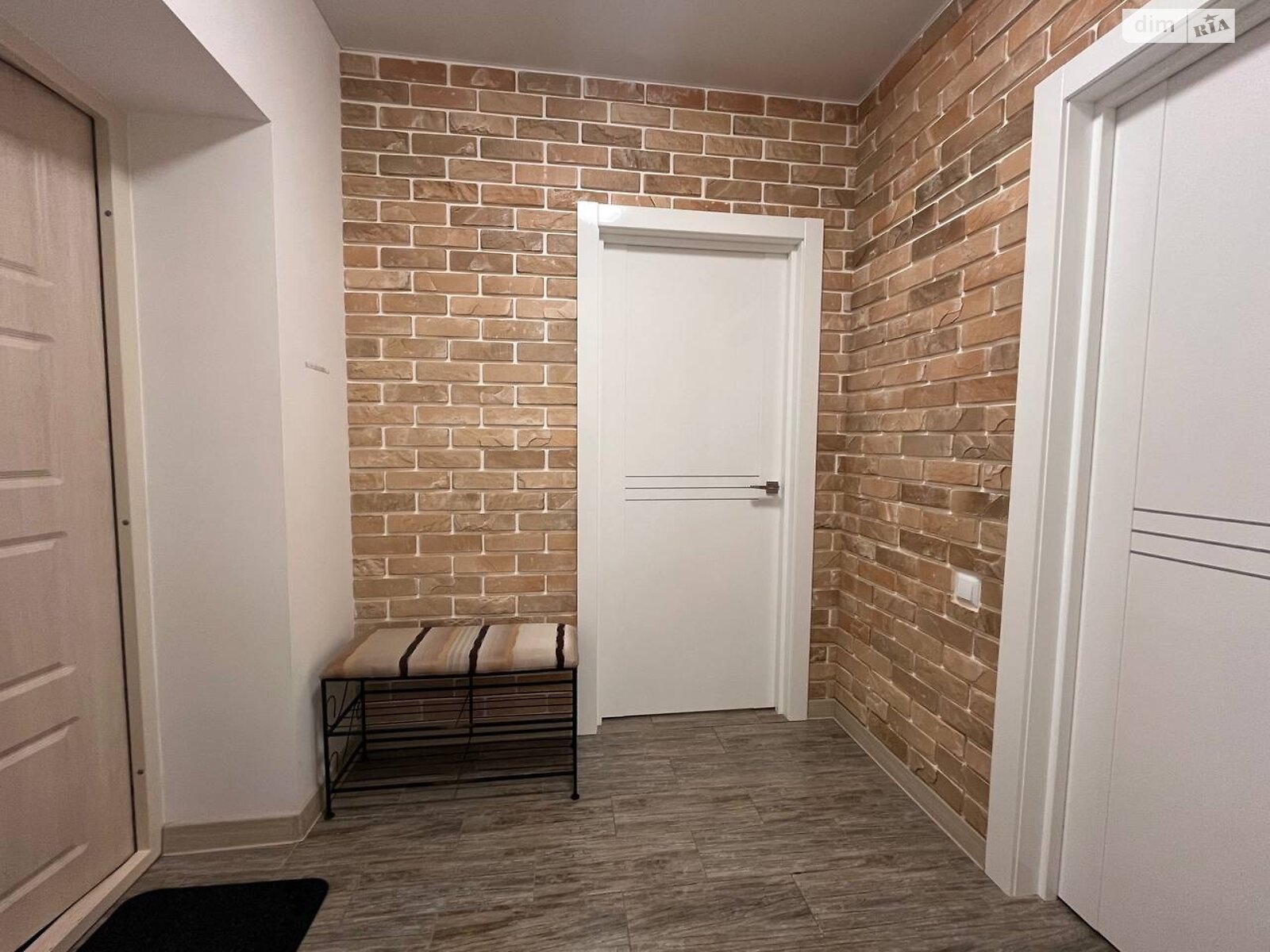 однокомнатная квартира в Хмельницком, район Озёрный, на ул. Сечевых Стрельцов в аренду на долгий срок помесячно фото 1