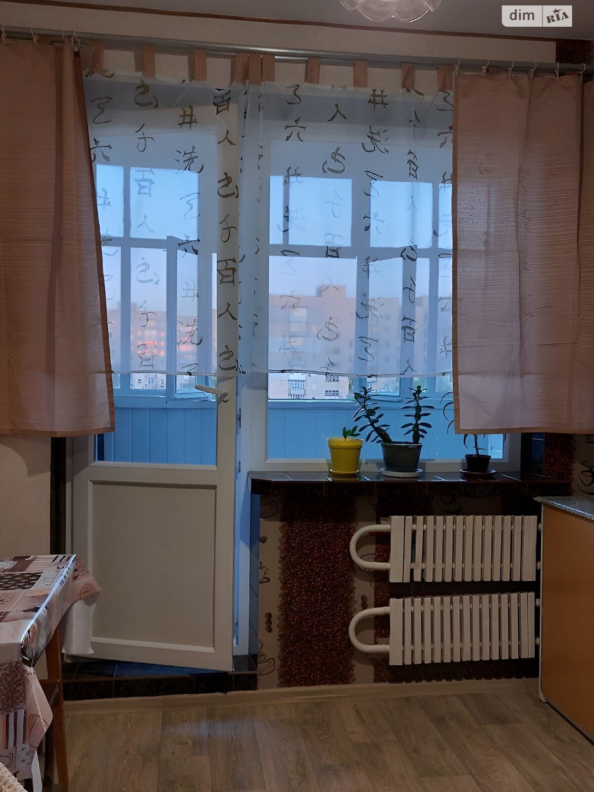 двухкомнатная квартира в Хмельницком, район Озёрный, на ул. Зализняка Максима в аренду на долгий срок помесячно фото 1 двухкомнатная квартира в Хмельницком, район Озёрный, на ул. Зализняка Максима в аренду на долгий срок помесячно фото 1