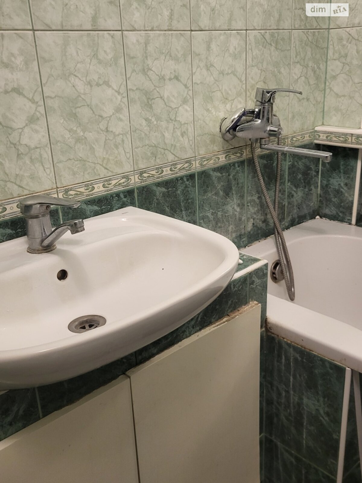 трехкомнатная квартира в Хмельницком, район Озёрный, на ул. Зализняка Максима 20/1, кв. 58 в аренду на долгий срок помесячно фото 1 трехкомнатная квартира в Хмельницком, район Озёрный, на ул. Зализняка Максима 20/1, кв. 58 в аренду на долгий срок помесячно фото 1