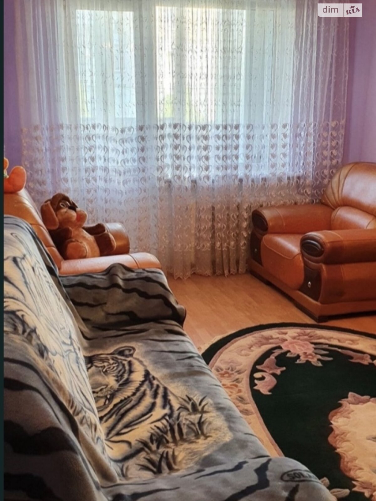 четырехкомнатная квартира в Хмельницком, район Озёрный, на ул. Зализняка Максима 14 в аренду на долгий срок помесячно фото 1