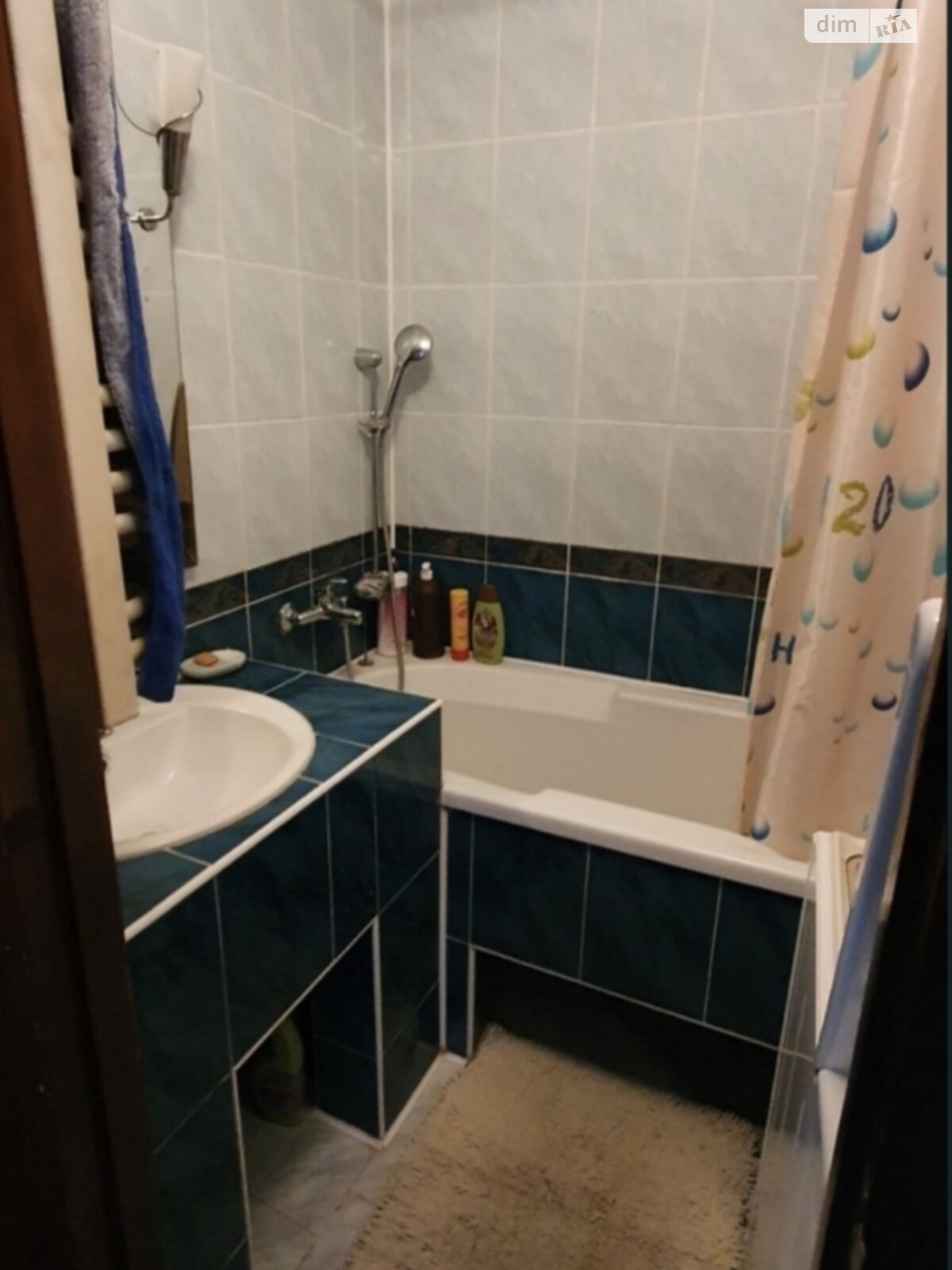 четырехкомнатная квартира в Хмельницком, район Озёрный, на ул. Зализняка Максима 14 в аренду на долгий срок помесячно фото 1