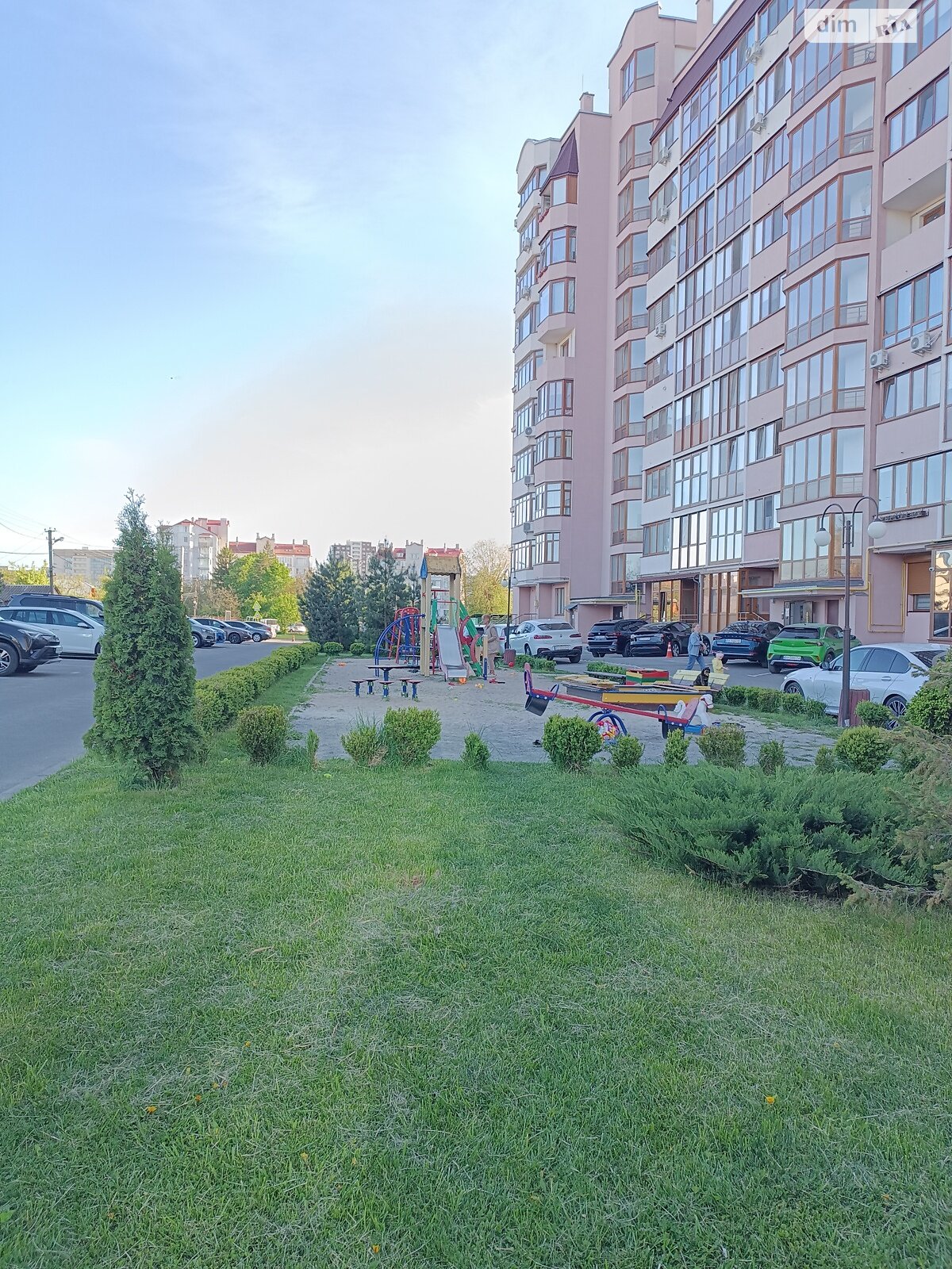 однокімнатна квартира в Хмельницькому, район Старе місто (старий базар), на вул. Паркова 2/2 в довготривалу оренду помісячно фото 1 однокімнатна квартира в Хмельницькому, район Старе місто (старий базар), на вул. Паркова 2/2 в довготривалу оренду помісячно фото 1