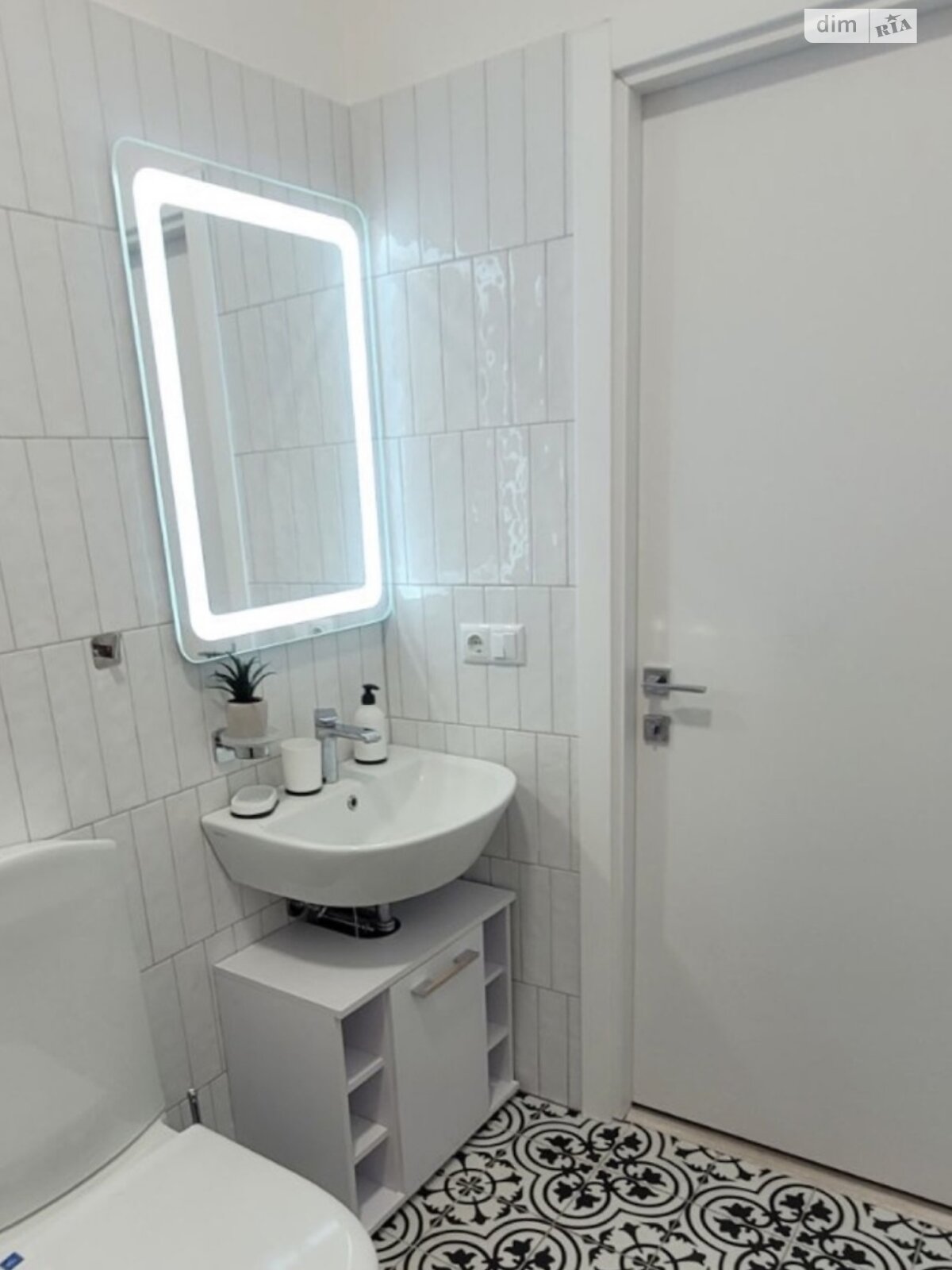 однокімнатна квартира в Хмельницькому, район Старе місто (старий базар), на вул. Паркова 2/2 в довготривалу оренду помісячно фото 1 однокімнатна квартира в Хмельницькому, район Старе місто (старий базар), на вул. Паркова 2/2 в довготривалу оренду помісячно фото 1