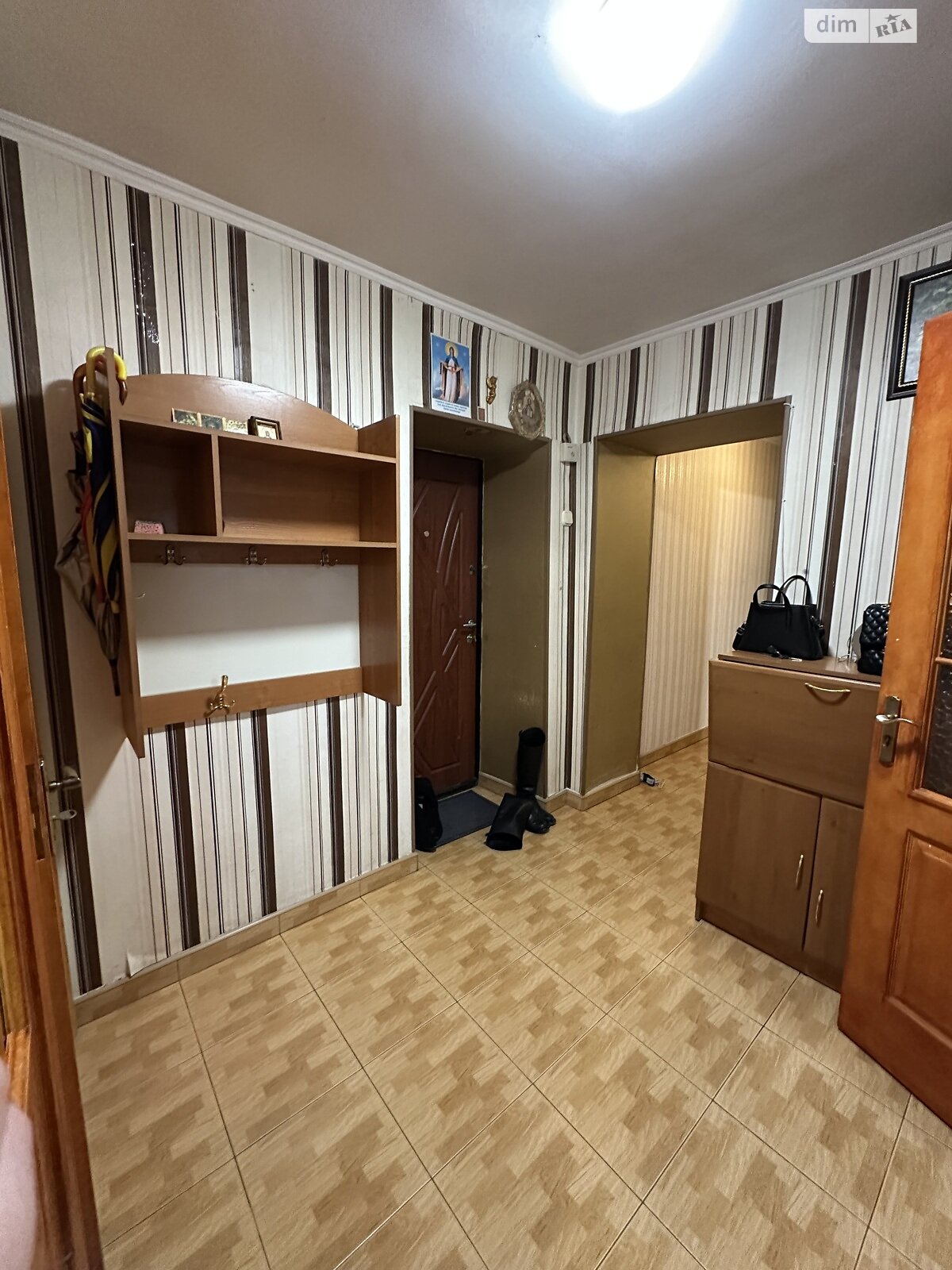 трехкомнатная квартира в Хмельницком, на ул. Степана Бандеры 6 в аренду на долгий срок помесячно фото 1